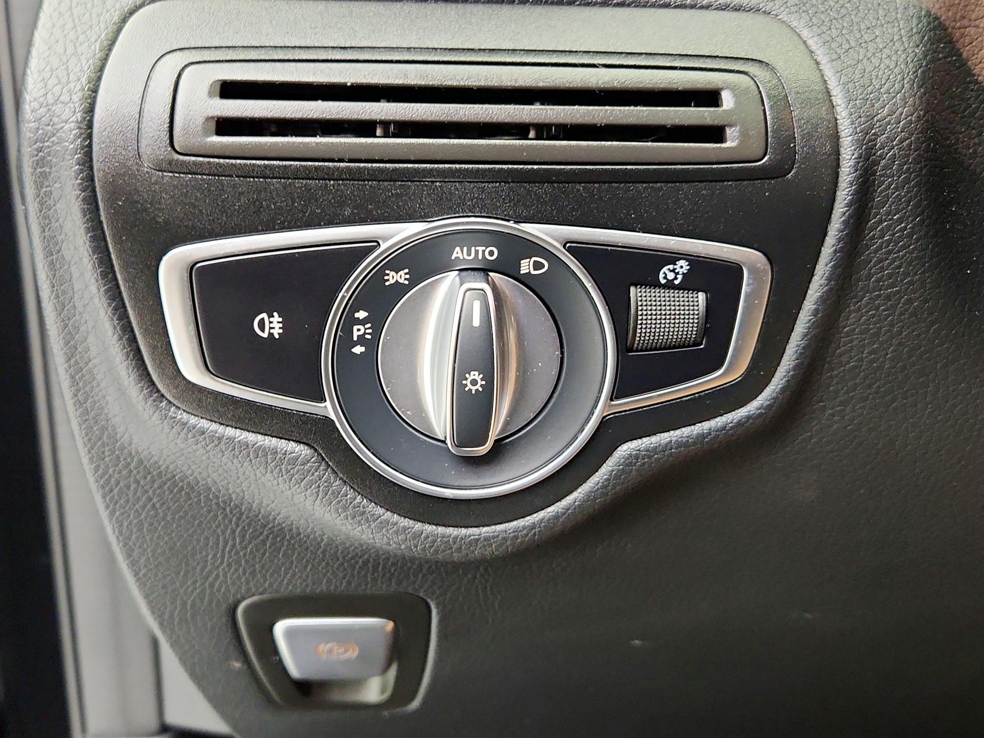 Thumbnail: 2020 Mercedes-Benz GLC - 13