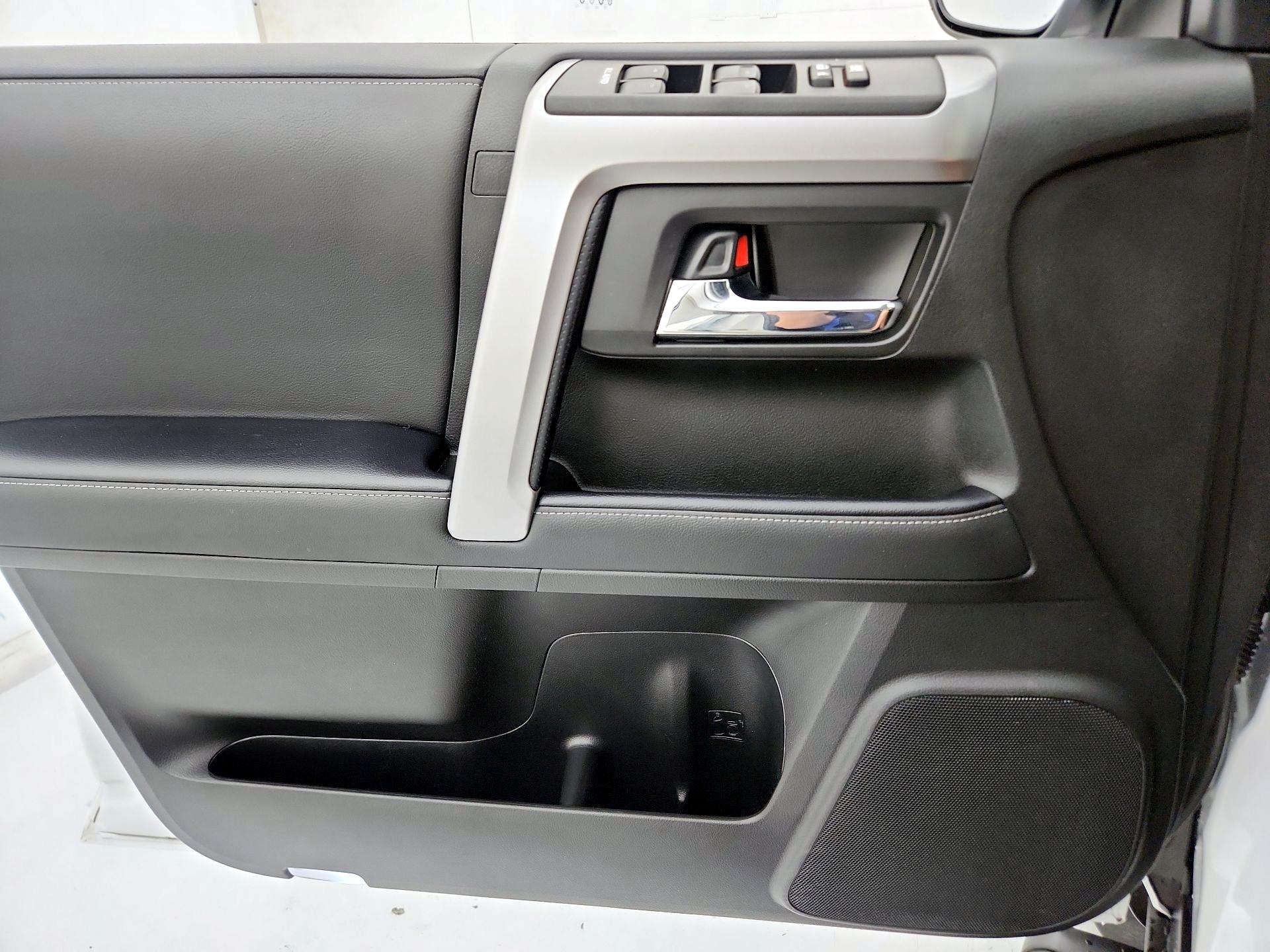 Thumbnail: 2024 Toyota 4Runner - 12