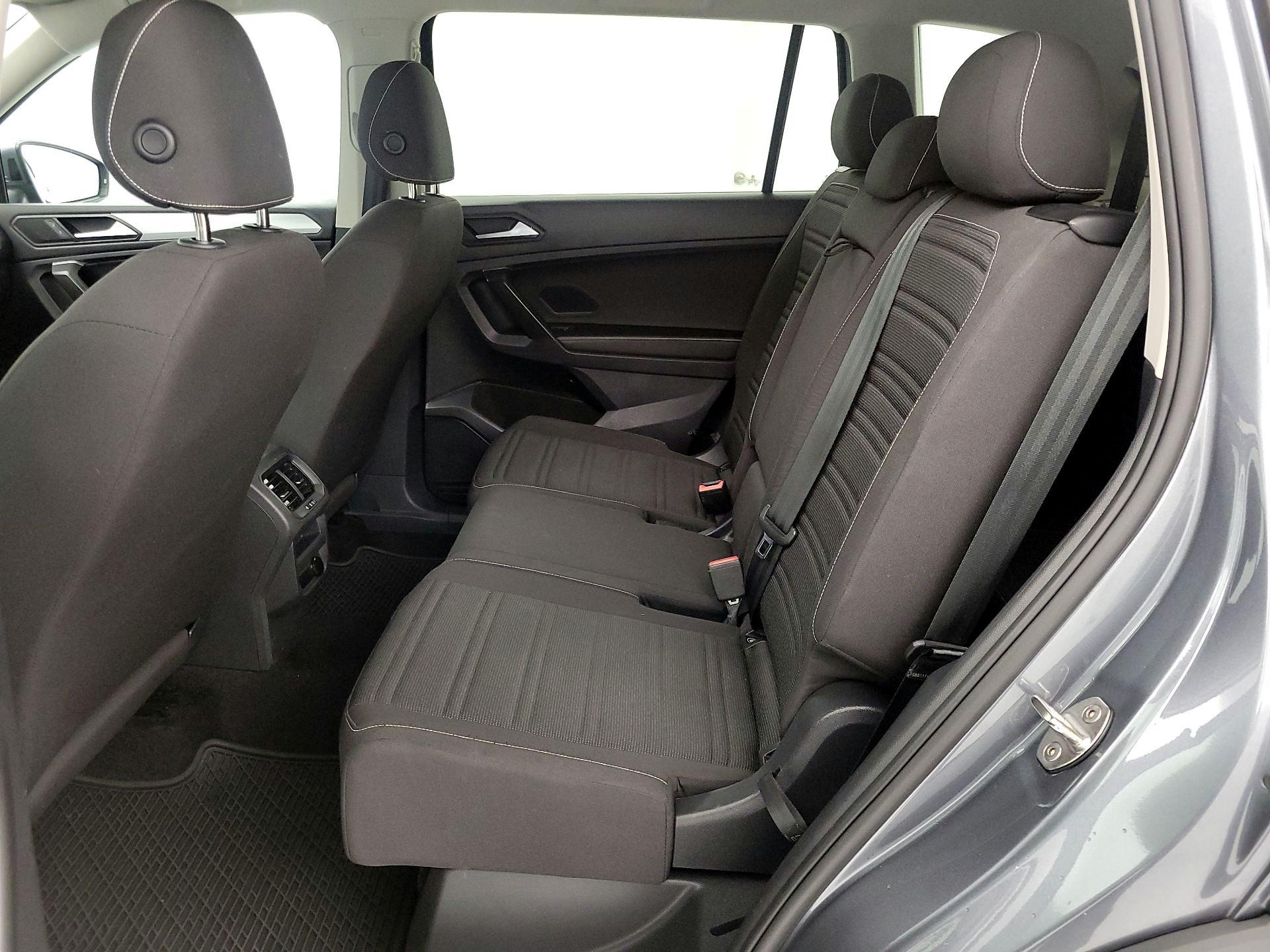 Thumbnail: 2023 Volkswagen Tiguan - 19