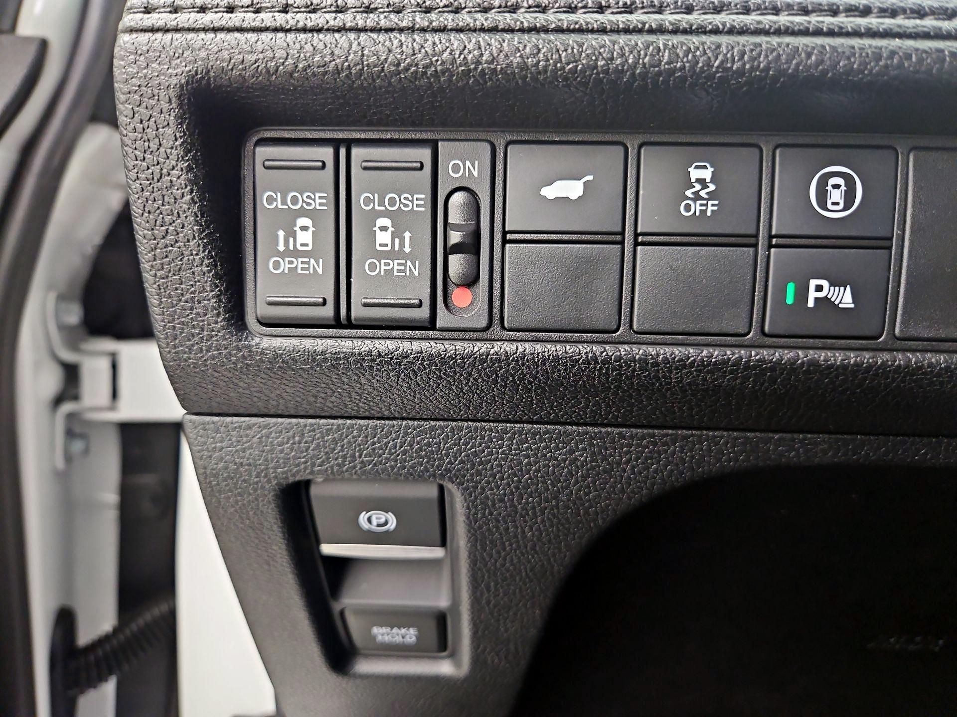 Thumbnail: 2023 Honda Odyssey - 13