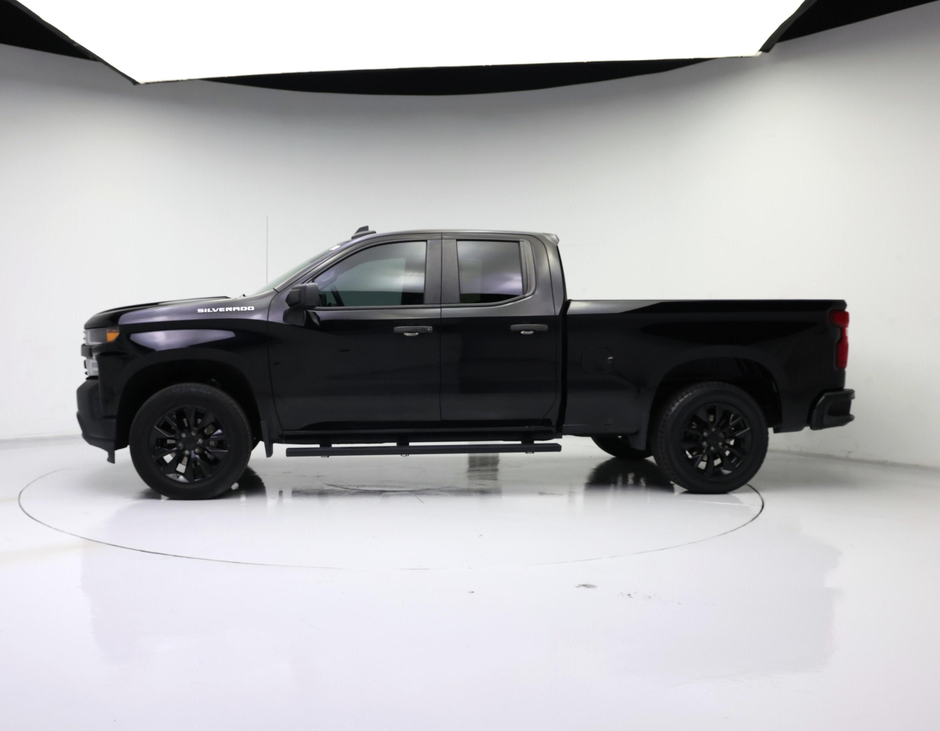Thumbnail: 2020 Chevrolet Silverado 1500 - 3