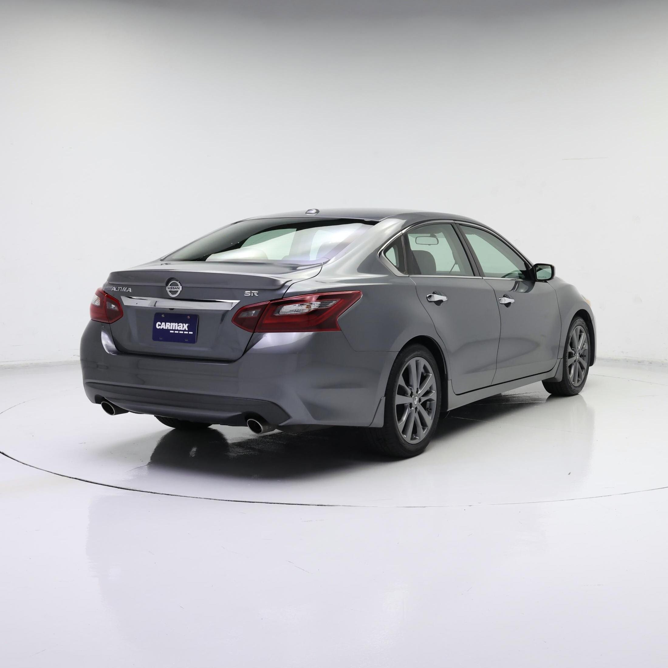 Thumbnail: 2018 Nissan Altima - 8