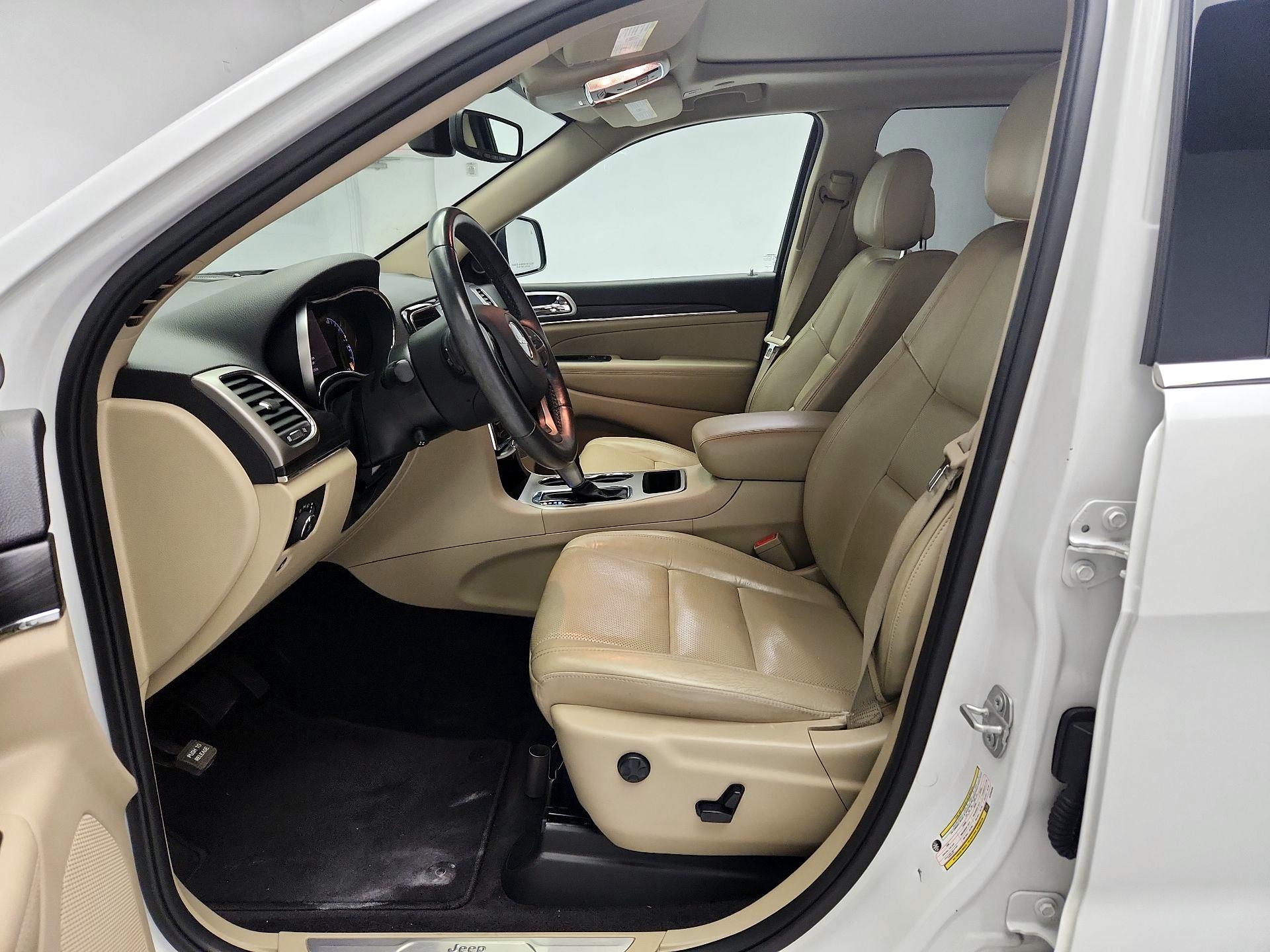 Thumbnail: 2019 Jeep Grand Cherokee - 11