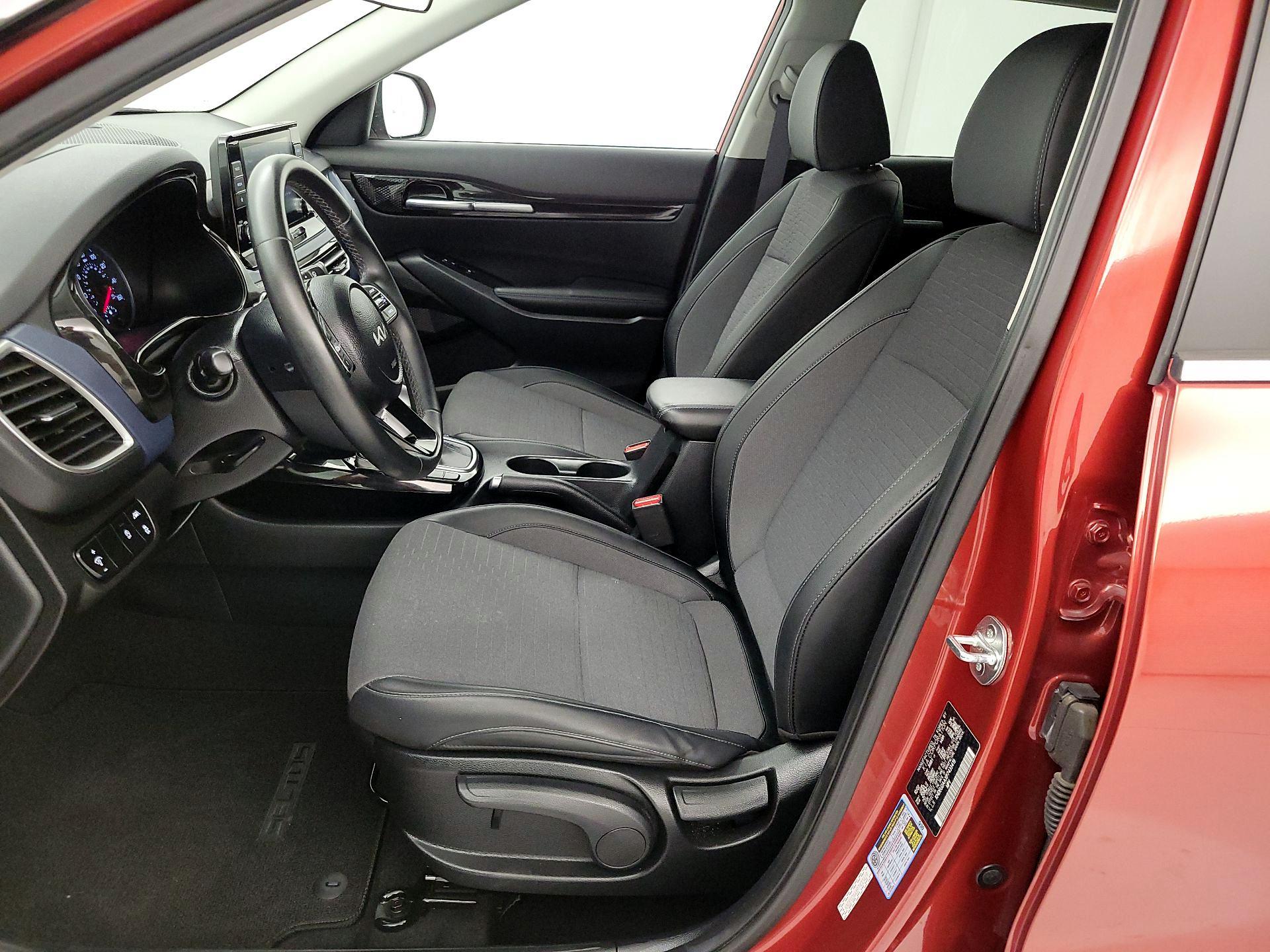 Thumbnail: 2023 Kia Seltos - 11