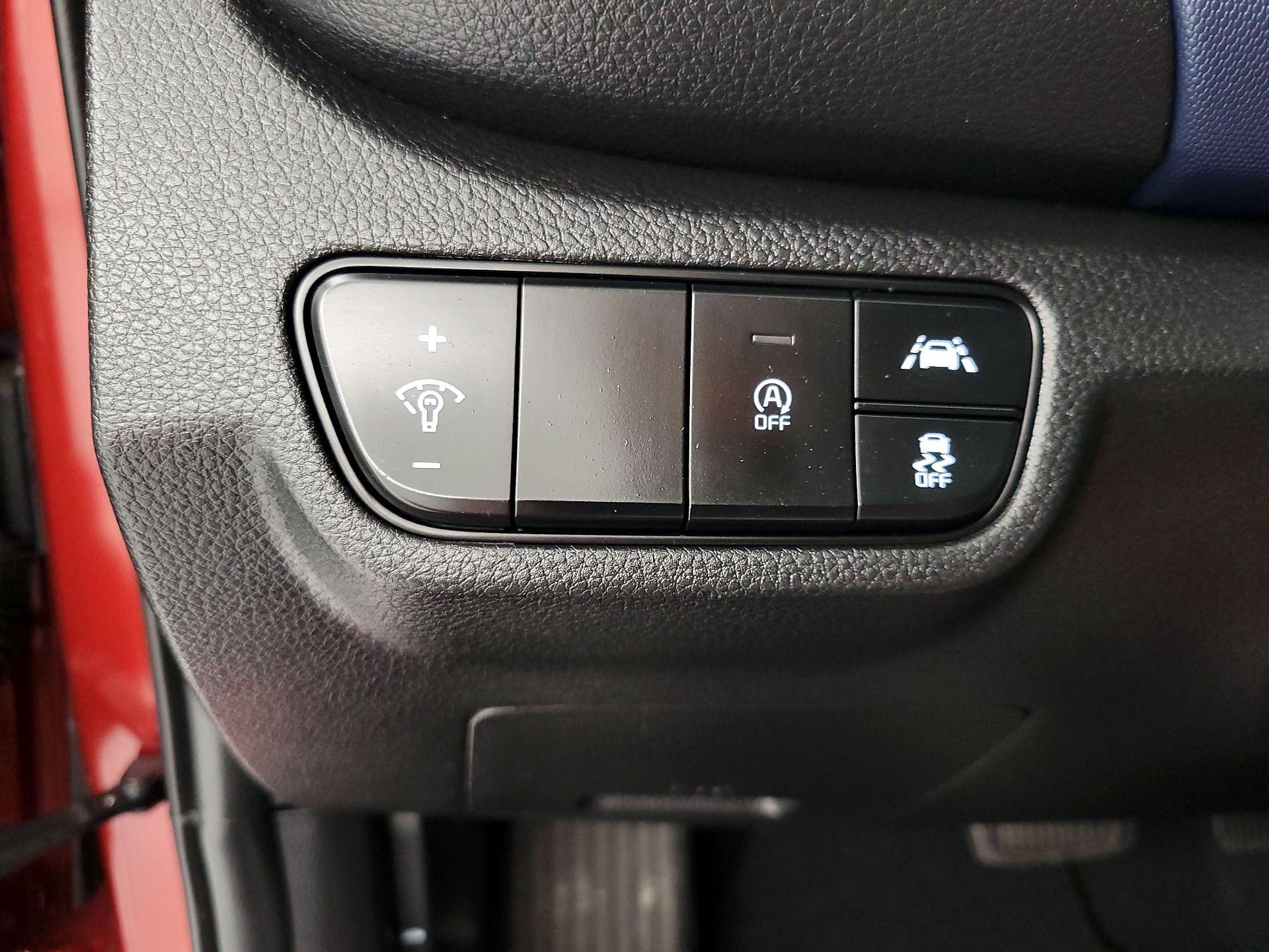 Thumbnail: 2023 Kia Seltos - 13