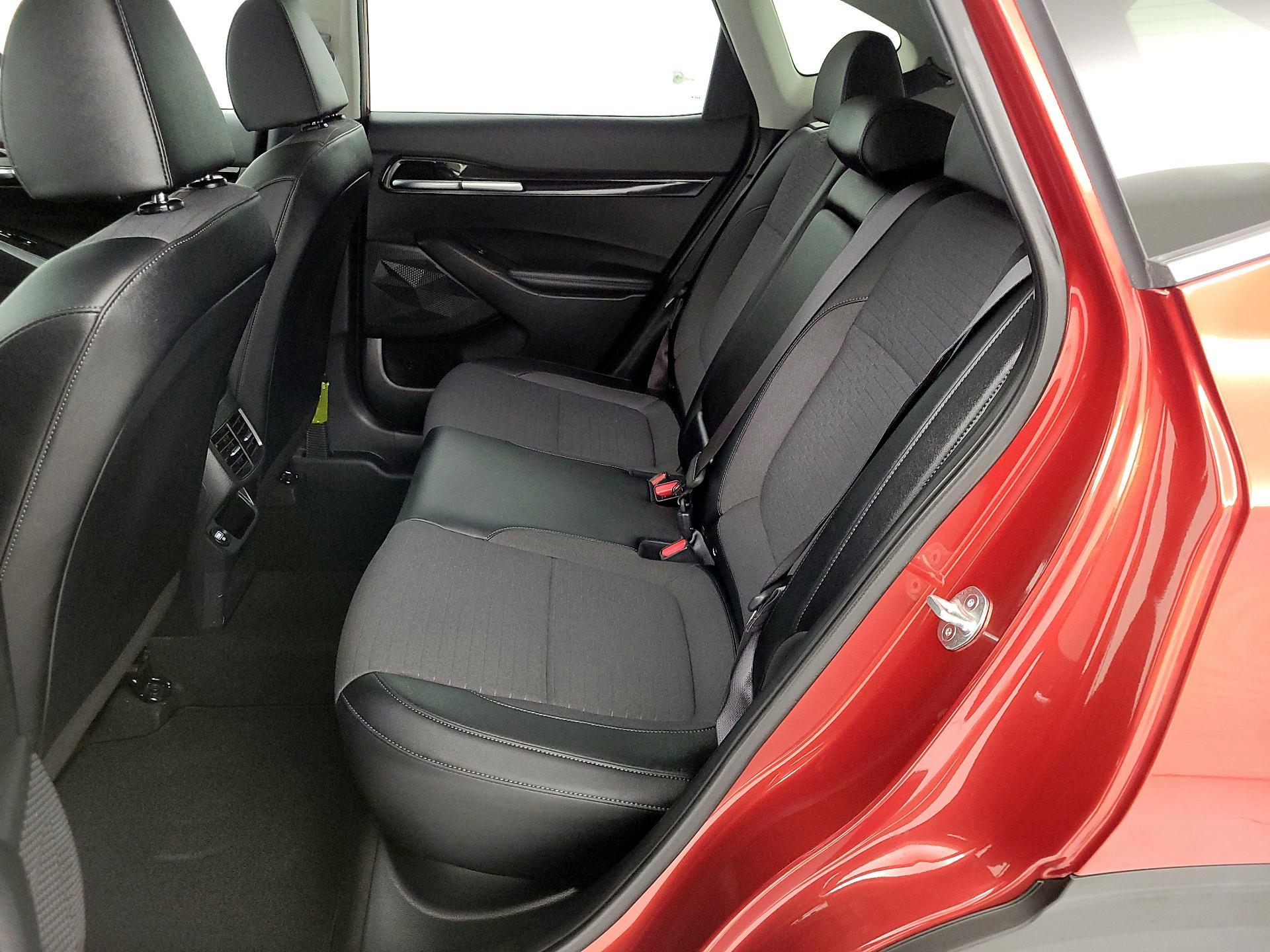 Thumbnail: 2023 Kia Seltos - 19