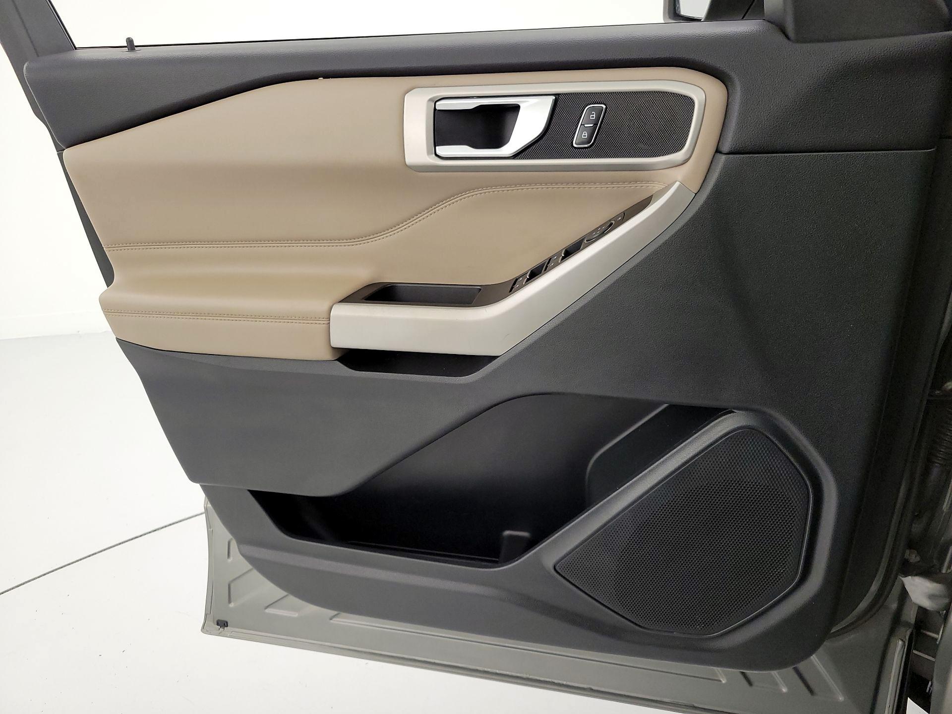 Thumbnail: 2020 Ford Explorer - 12