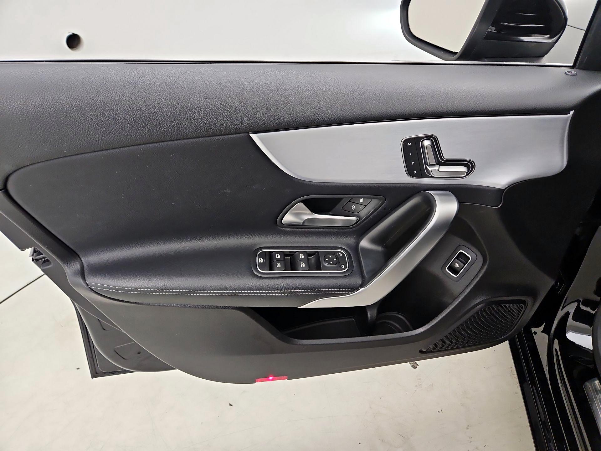 Thumbnail: 2019 Mercedes-Benz A-Class - 12