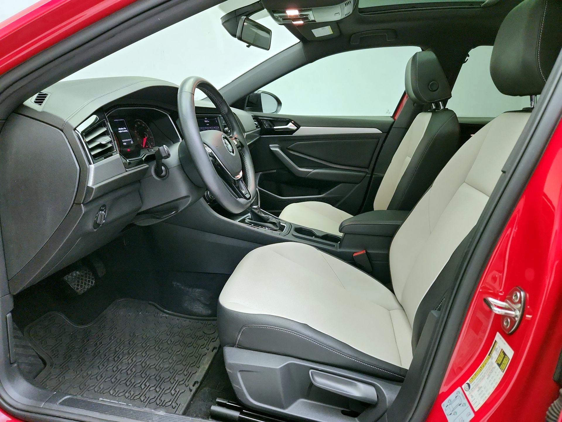 Thumbnail: 2019 Volkswagen Jetta - 11