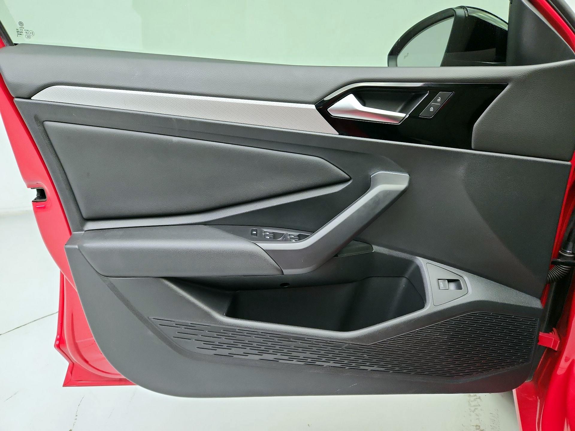 Thumbnail: 2019 Volkswagen Jetta - 12