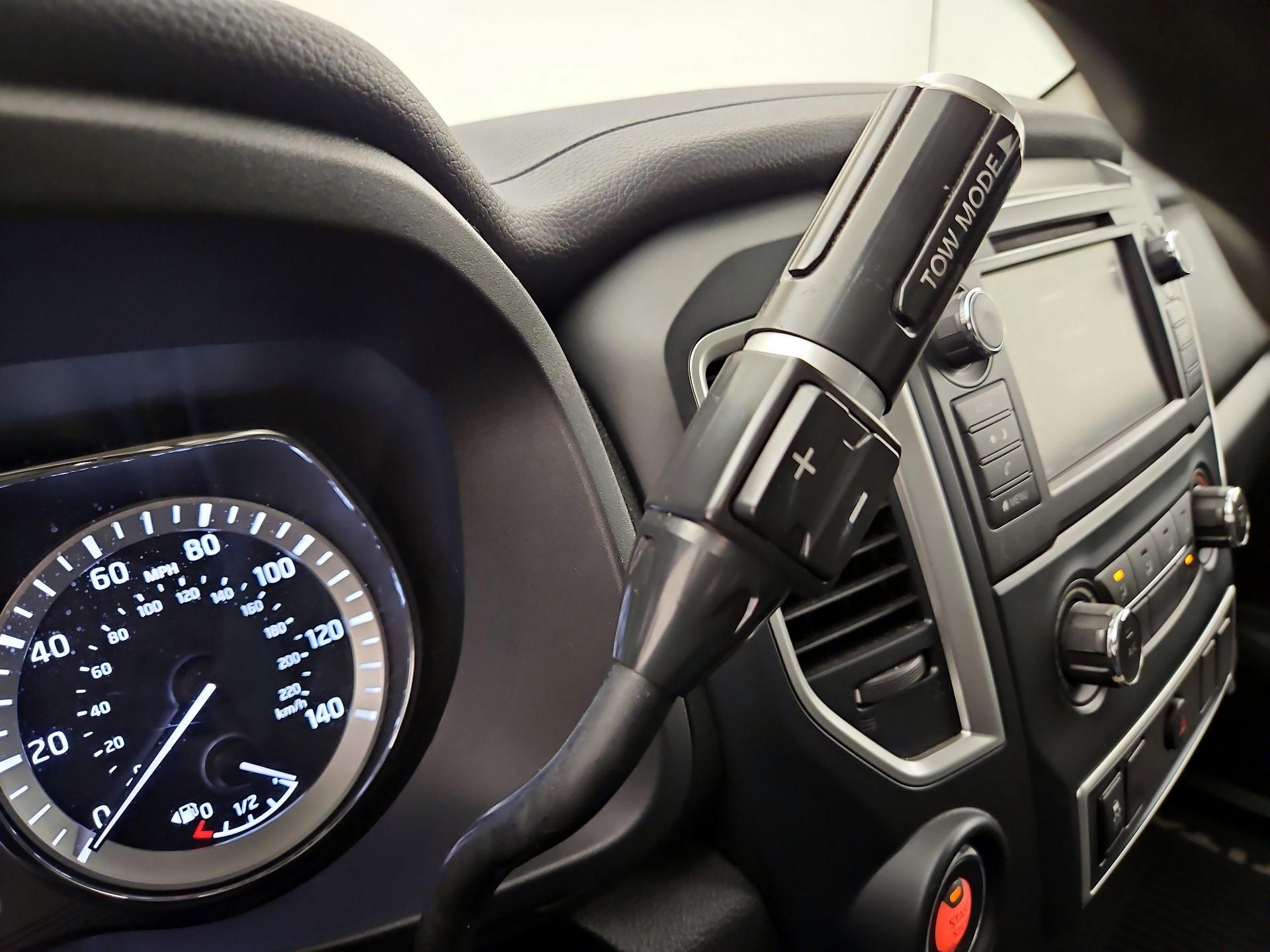 Thumbnail: 2019 Nissan Titan - 17