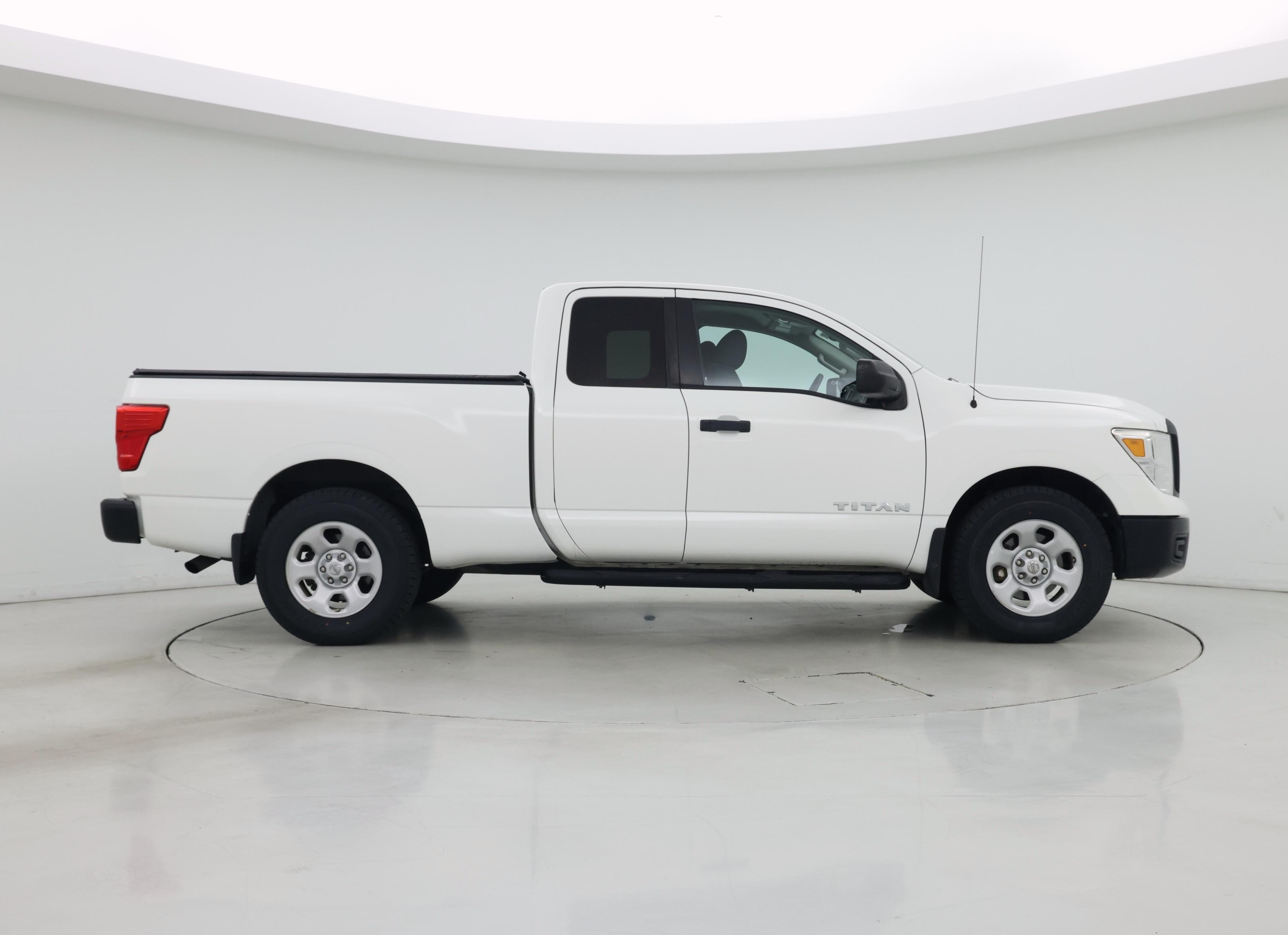 Thumbnail: 2019 Nissan Titan - 7