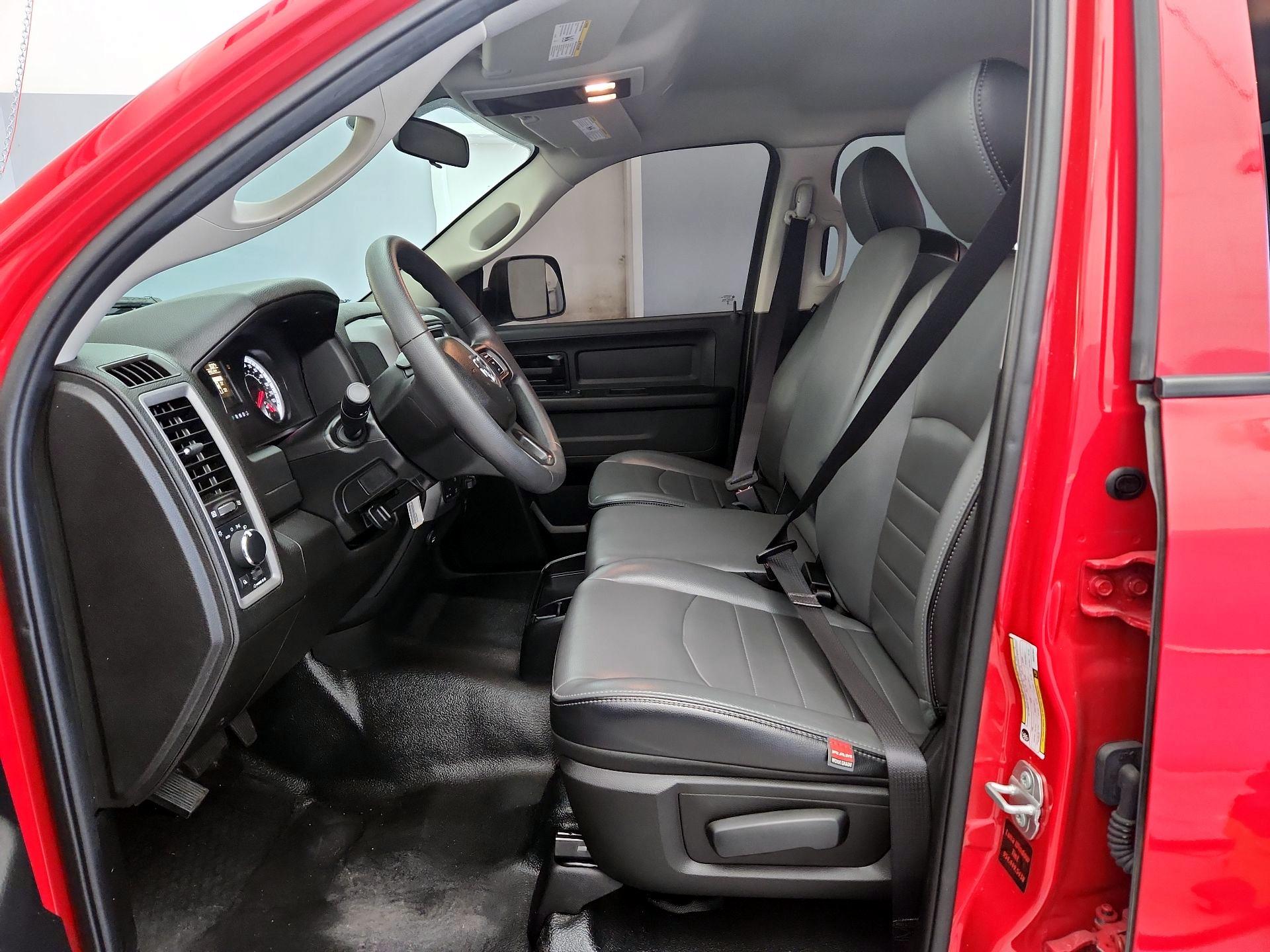 Thumbnail: 2023 RAM 1500 Classic - 11