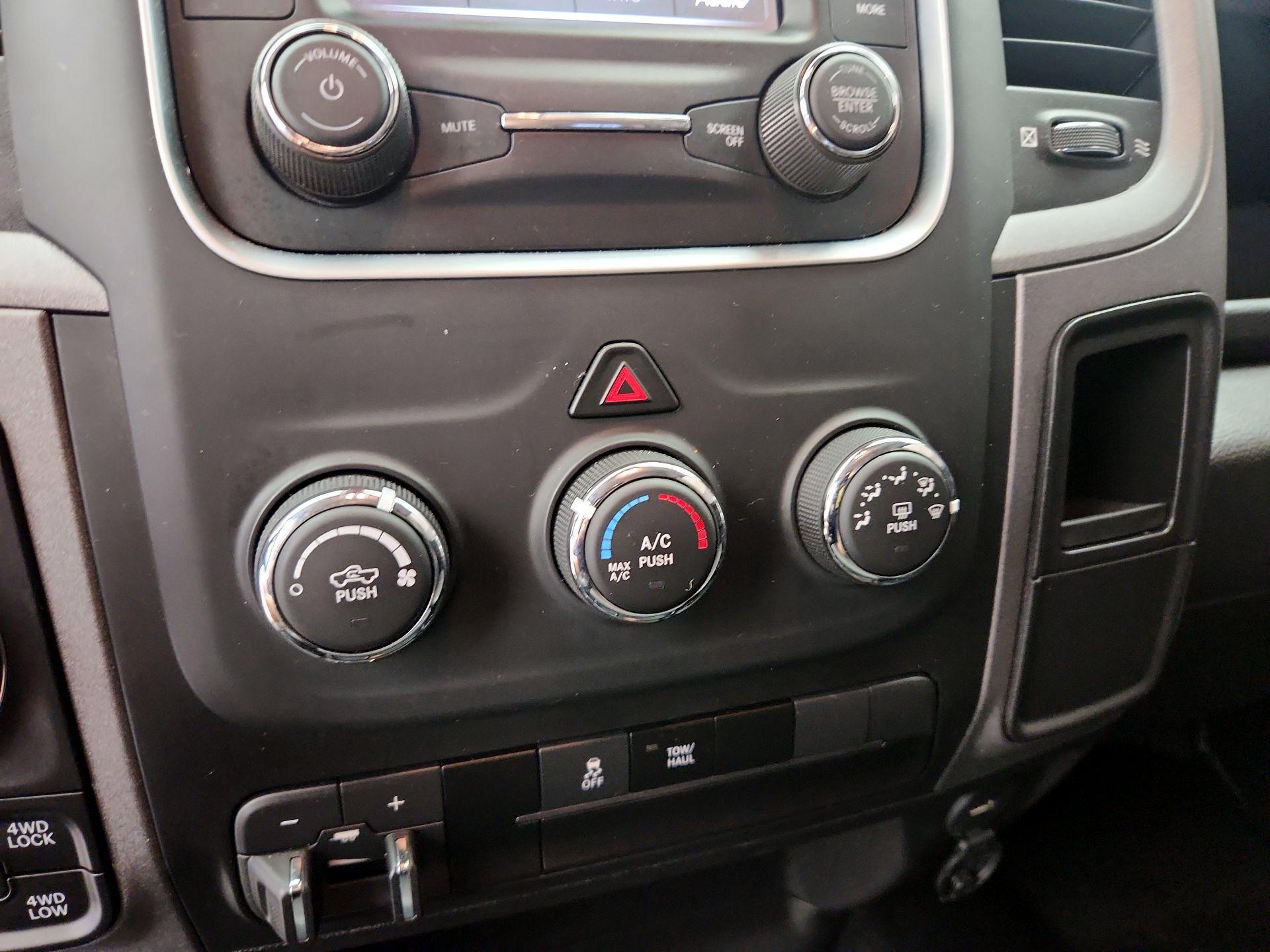 Thumbnail: 2023 RAM 1500 Classic - 16