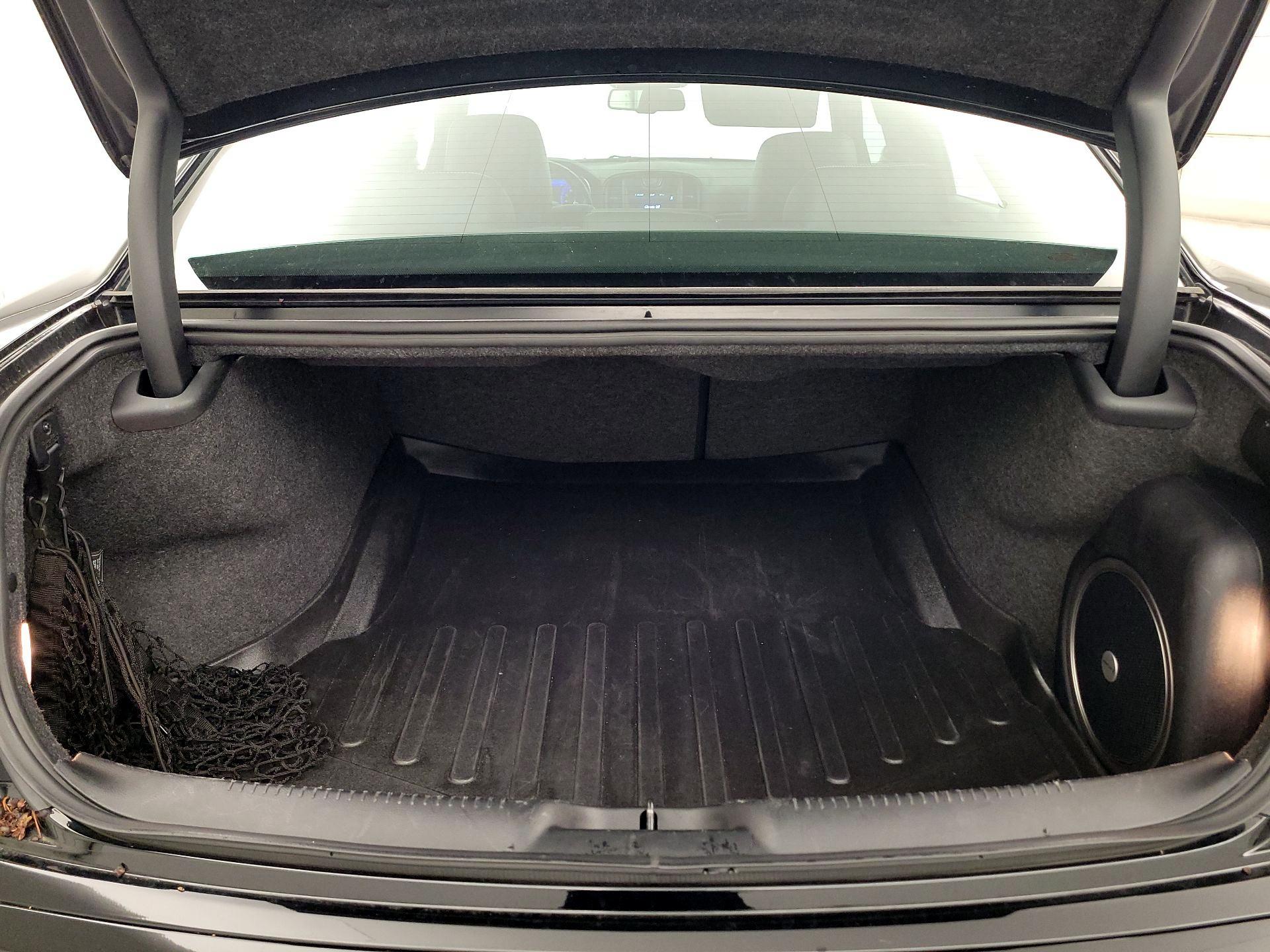 Thumbnail: 2022 Chrysler 300 - 16