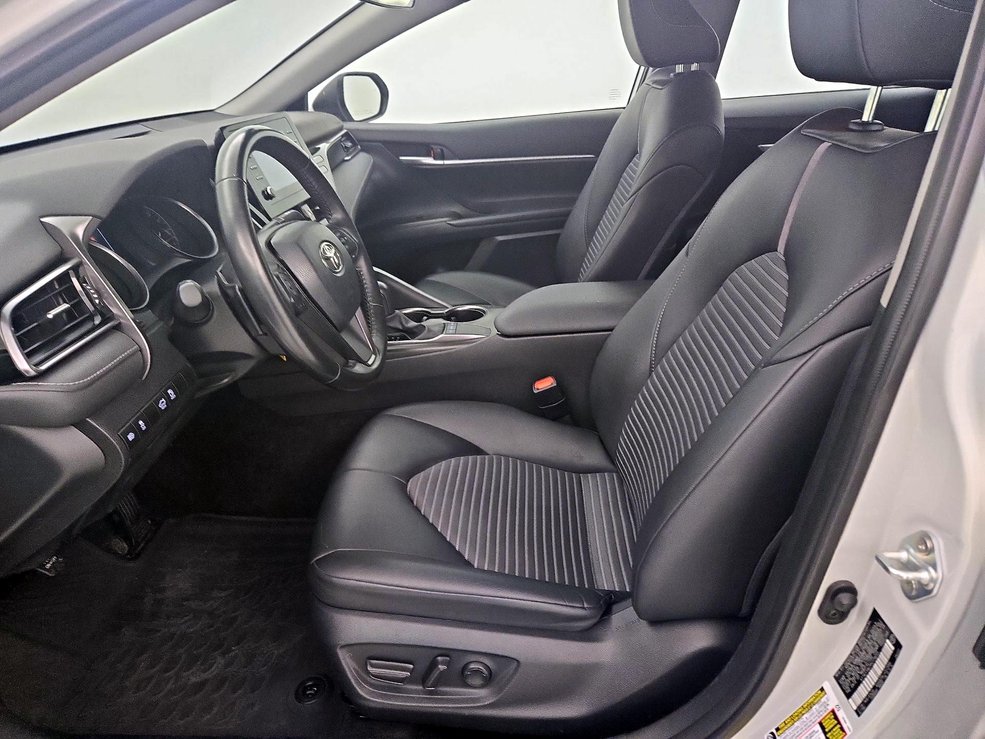 Thumbnail: 2023 Toyota Camry - 11