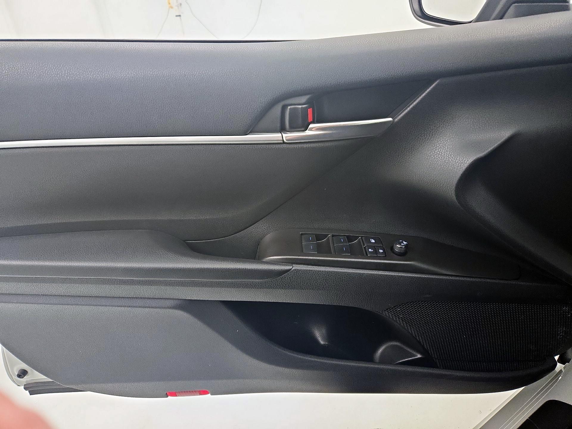 Thumbnail: 2023 Toyota Camry - 12