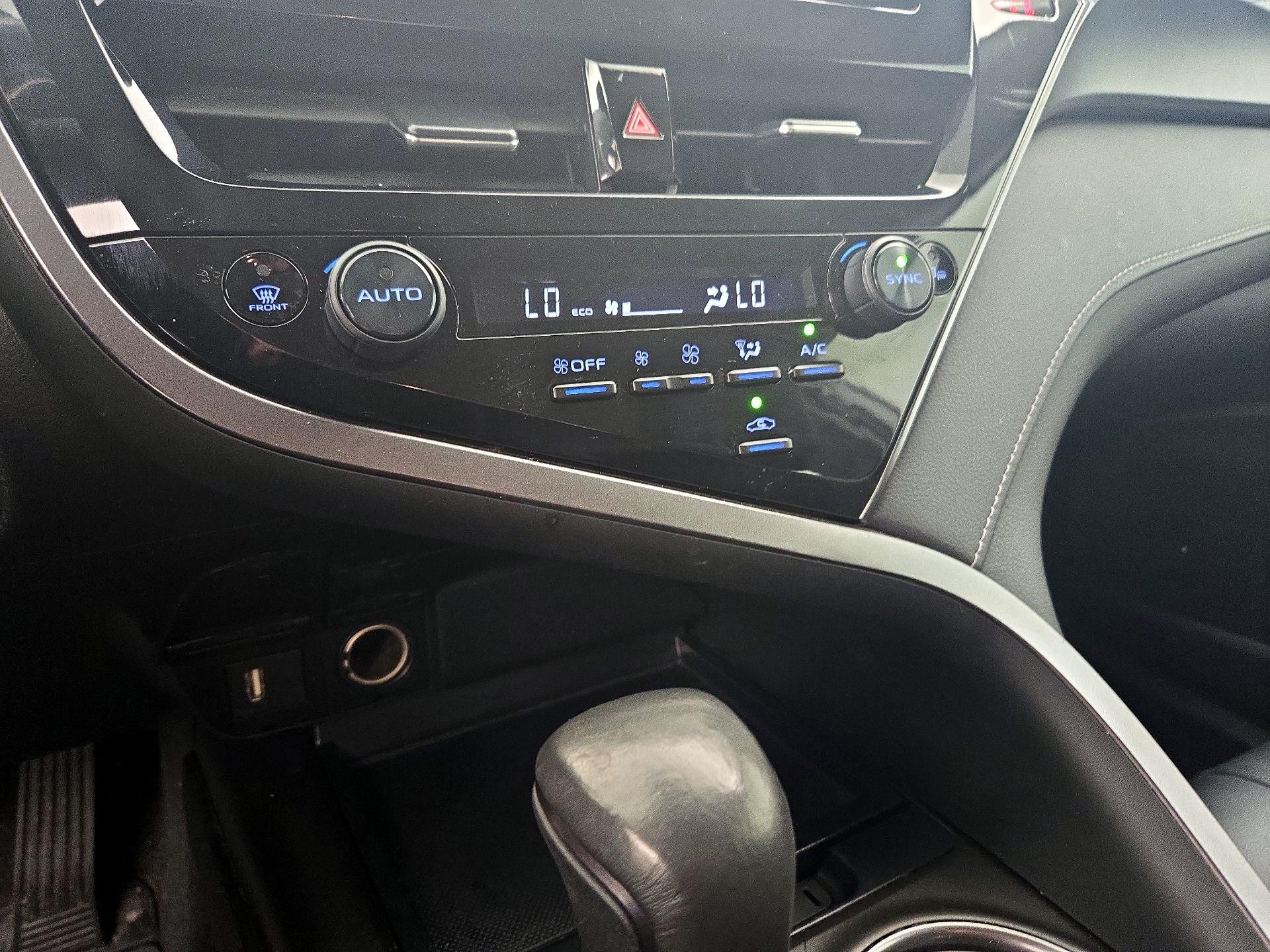 Thumbnail: 2023 Toyota Camry - 16