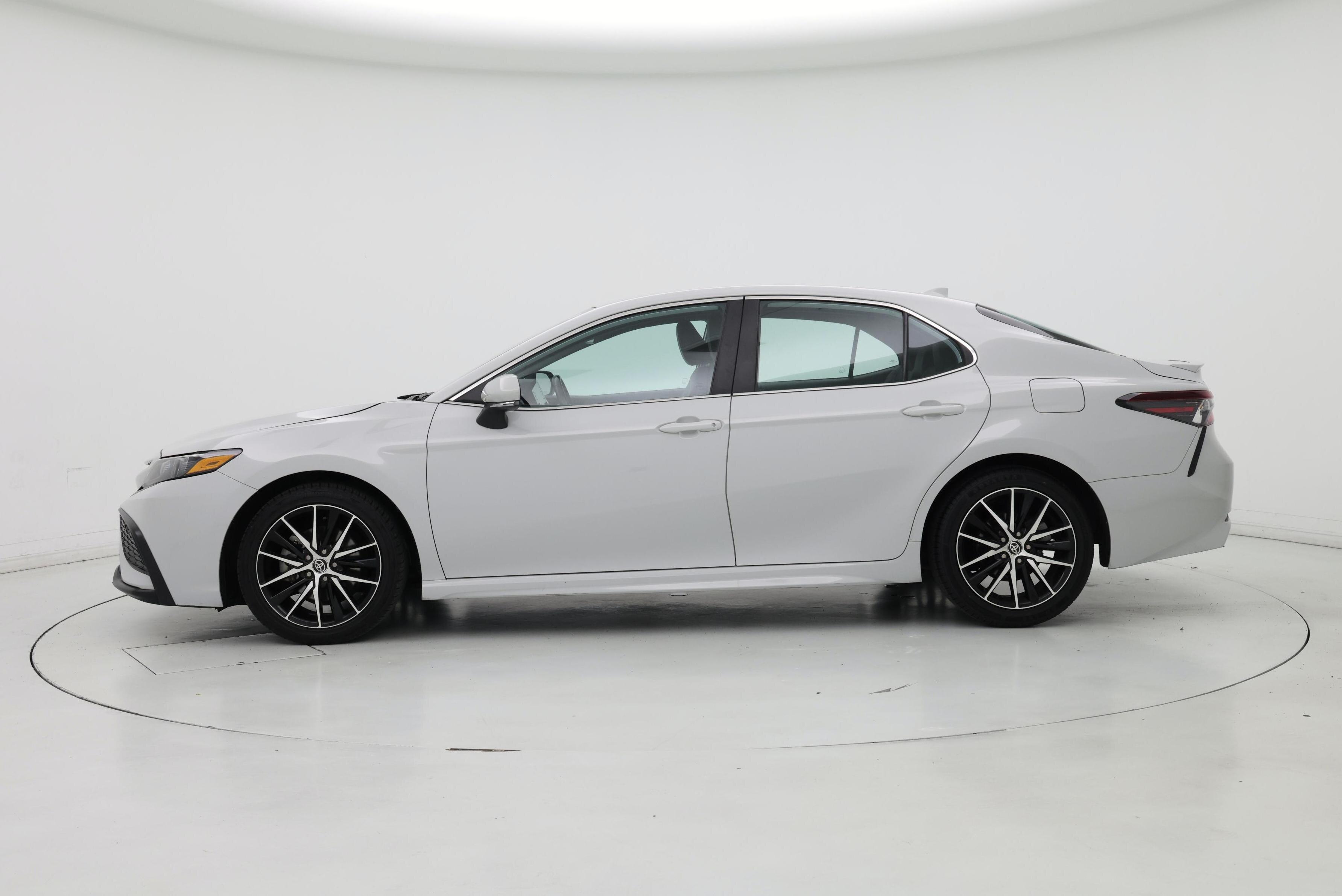 Thumbnail: 2023 Toyota Camry - 3