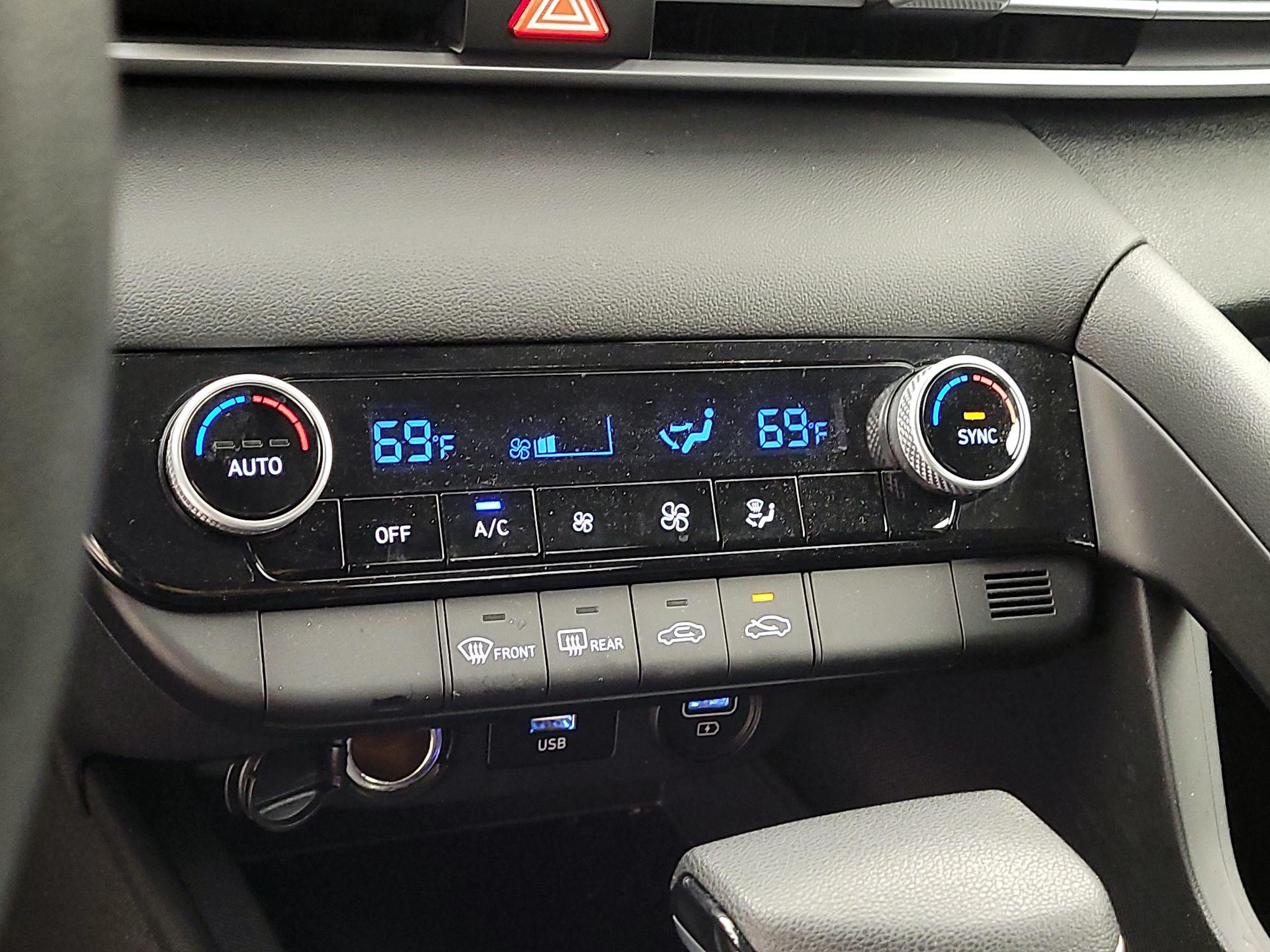 Thumbnail: 2023 Hyundai Elantra - 16