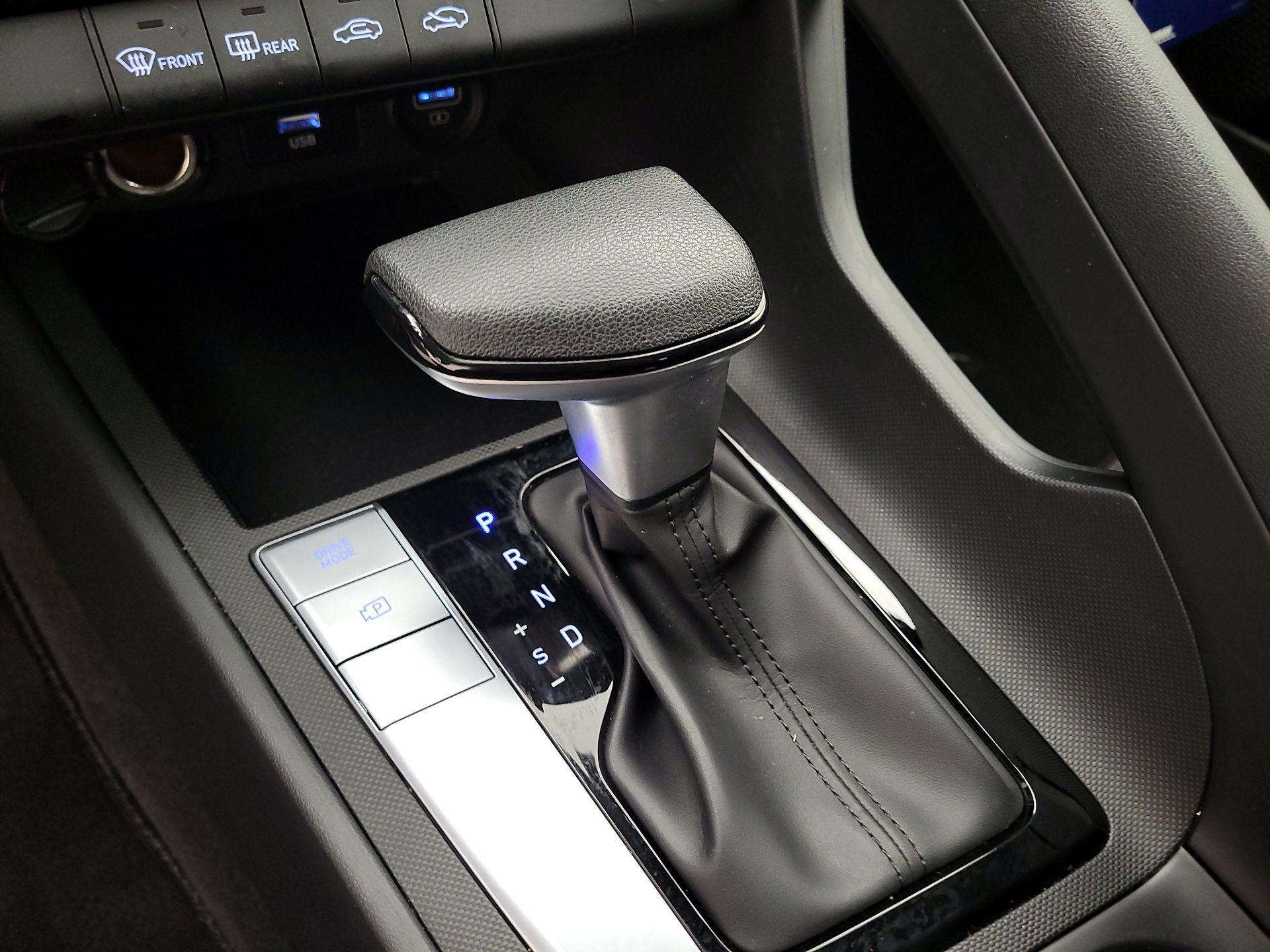 Thumbnail: 2023 Hyundai Elantra - 17