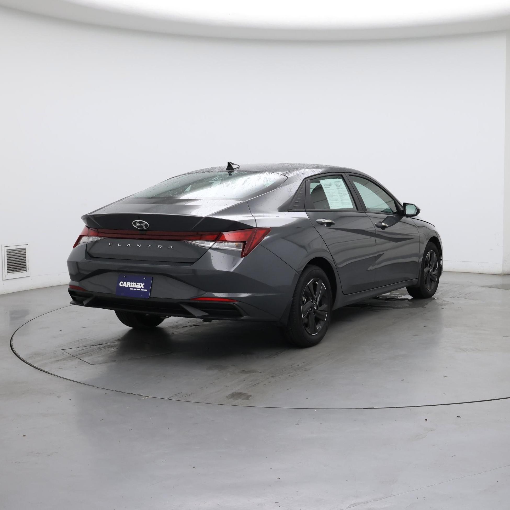 Thumbnail: 2023 Hyundai Elantra - 8