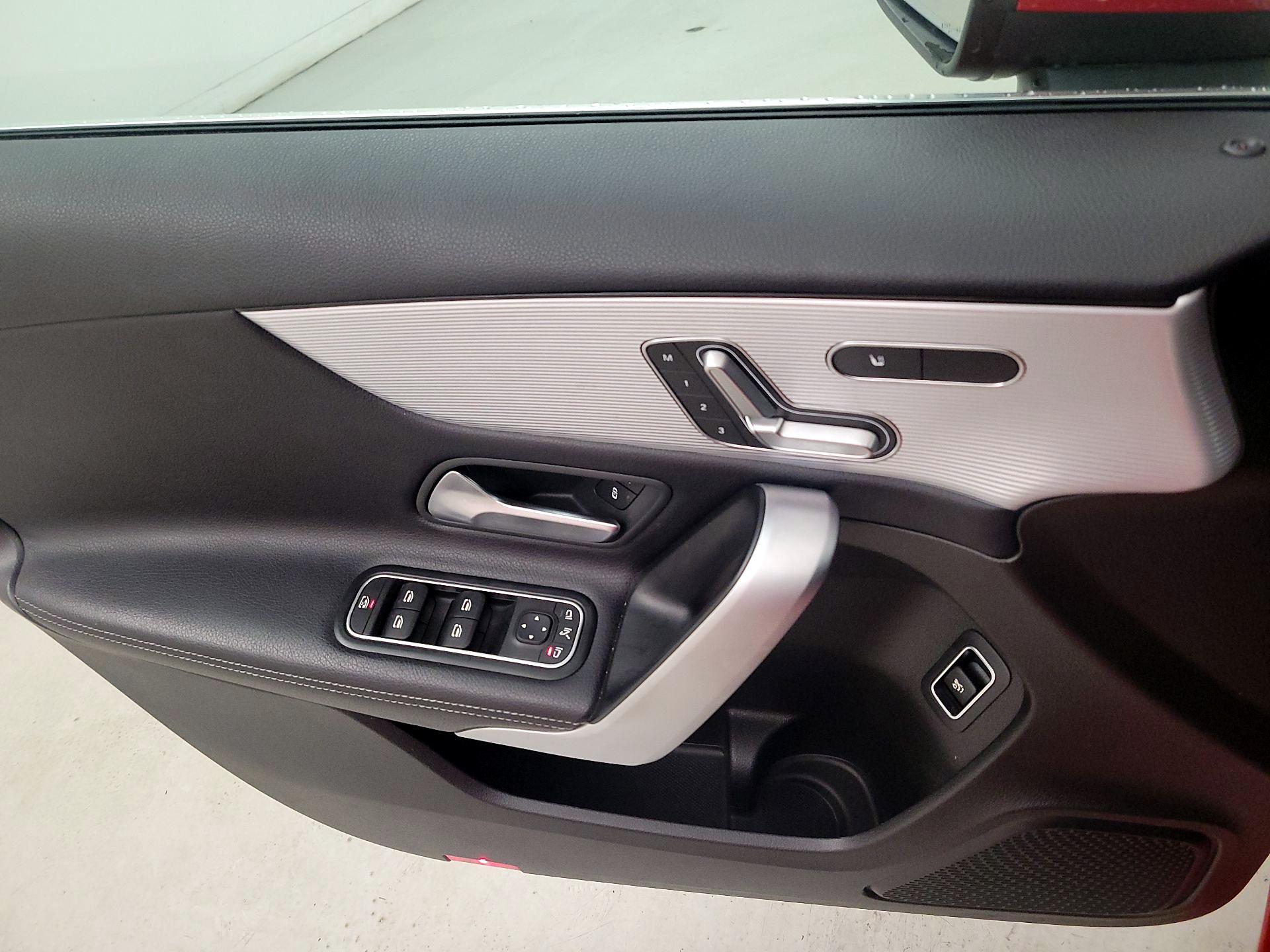 Thumbnail: 2020 Mercedes-Benz A-Class - 12