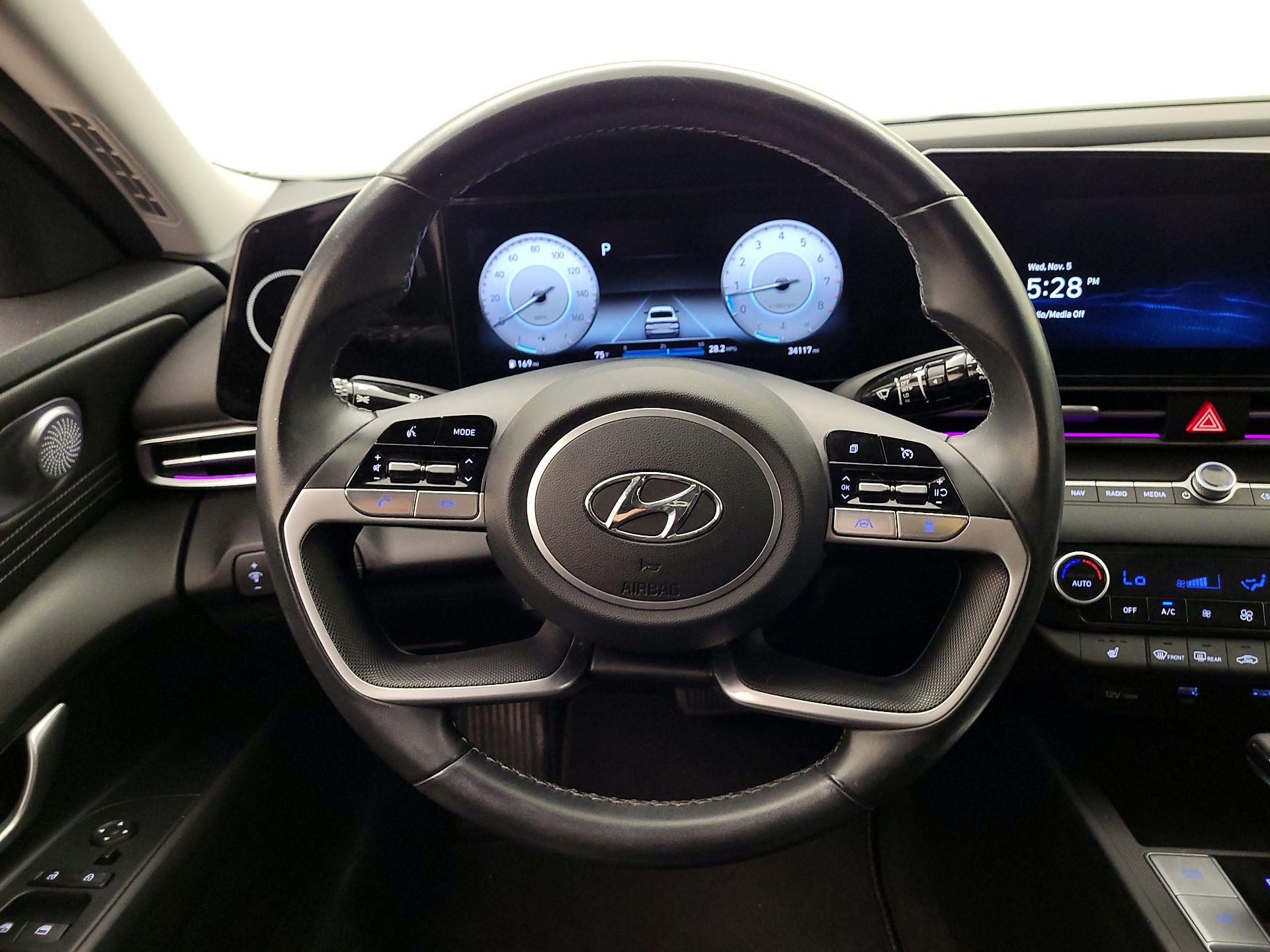 Thumbnail: 2023 Hyundai Elantra - 10