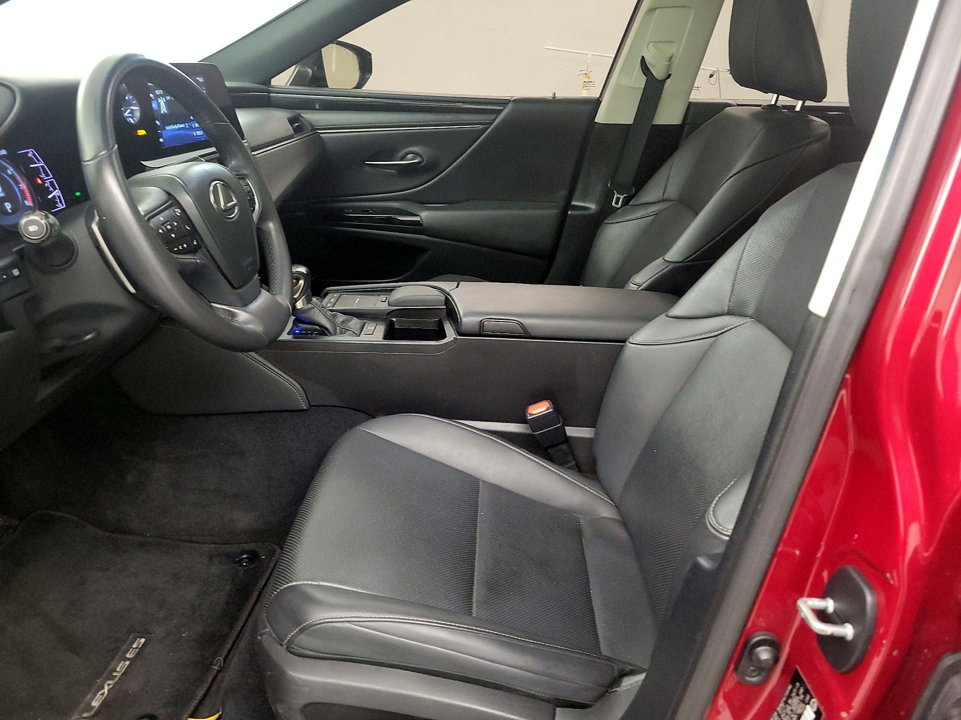 Thumbnail: 2022 Lexus ES - 11