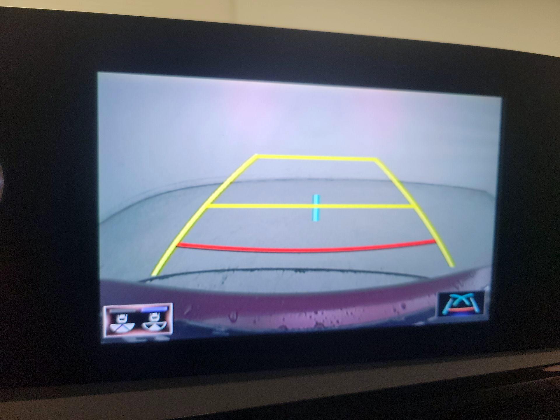 Thumbnail: 2022 Lexus ES - 14