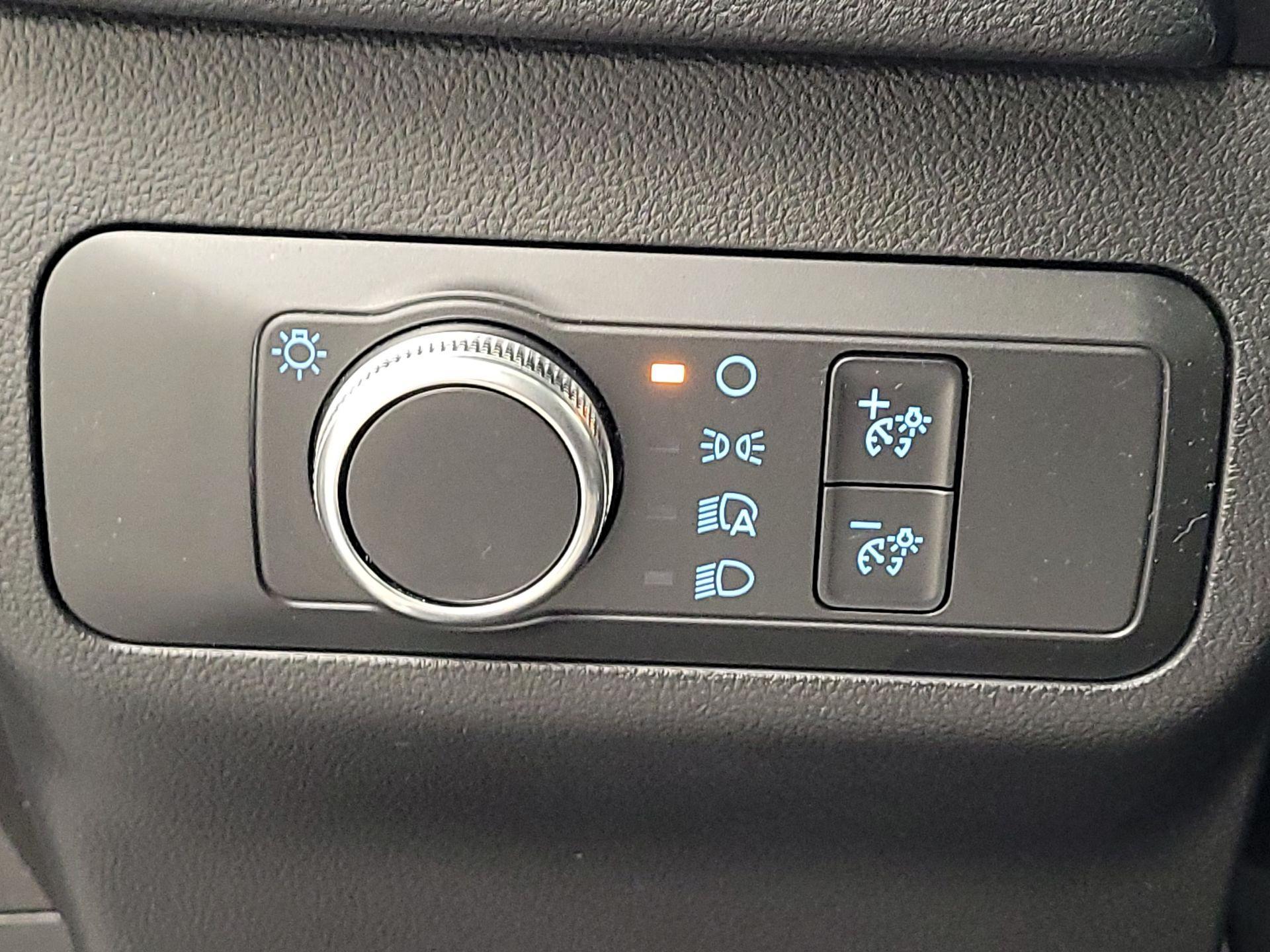 Thumbnail: 2020 Ford Escape - 13