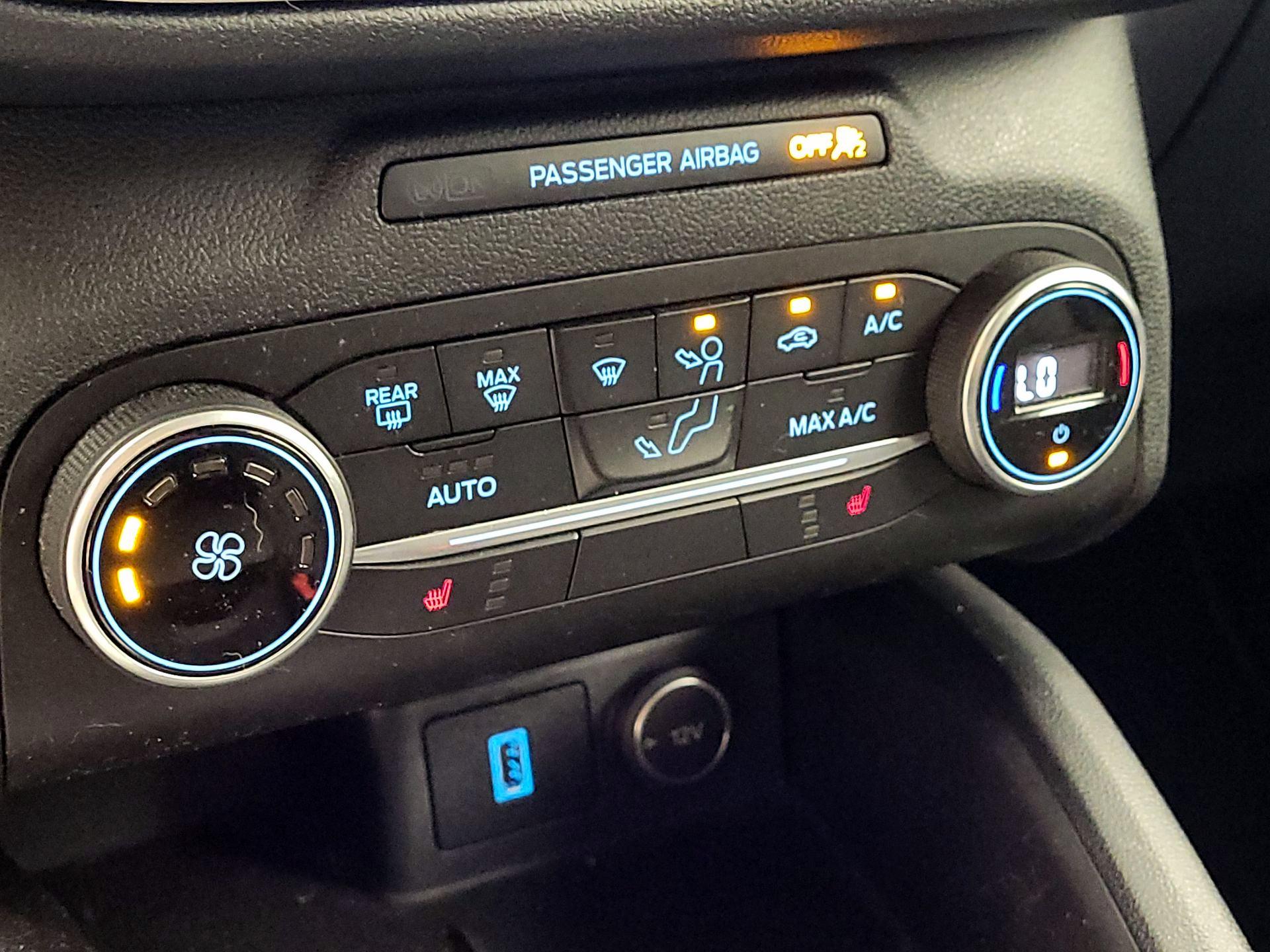 Thumbnail: 2020 Ford Escape - 16