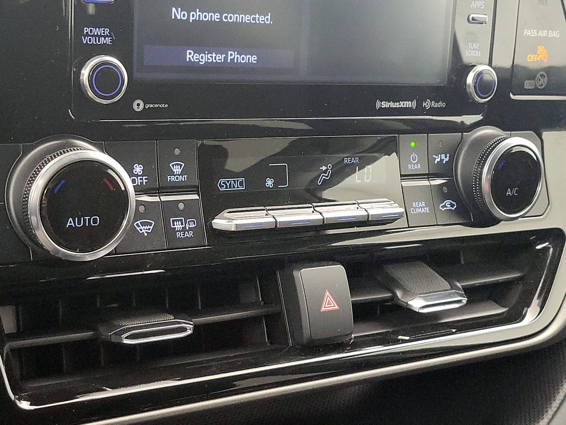 Thumbnail: 2022 Toyota Highlander - 16