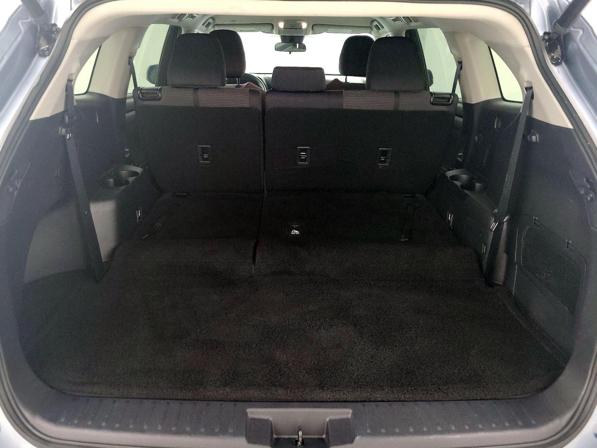 Thumbnail: 2022 Toyota Highlander - 20