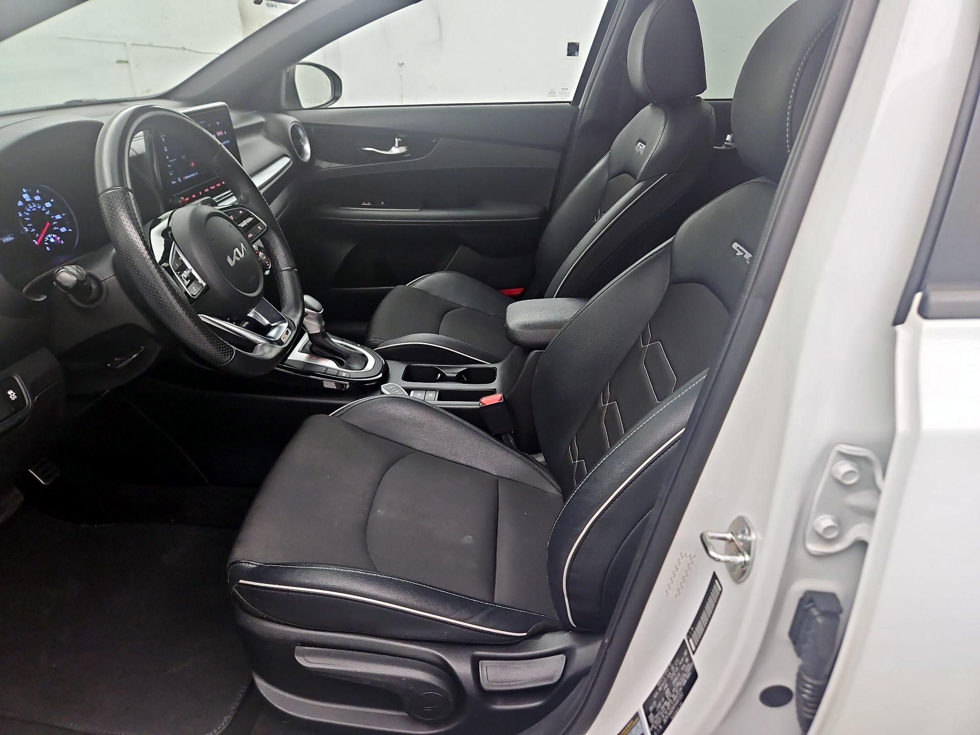 Thumbnail: 2023 Kia Forte - 11