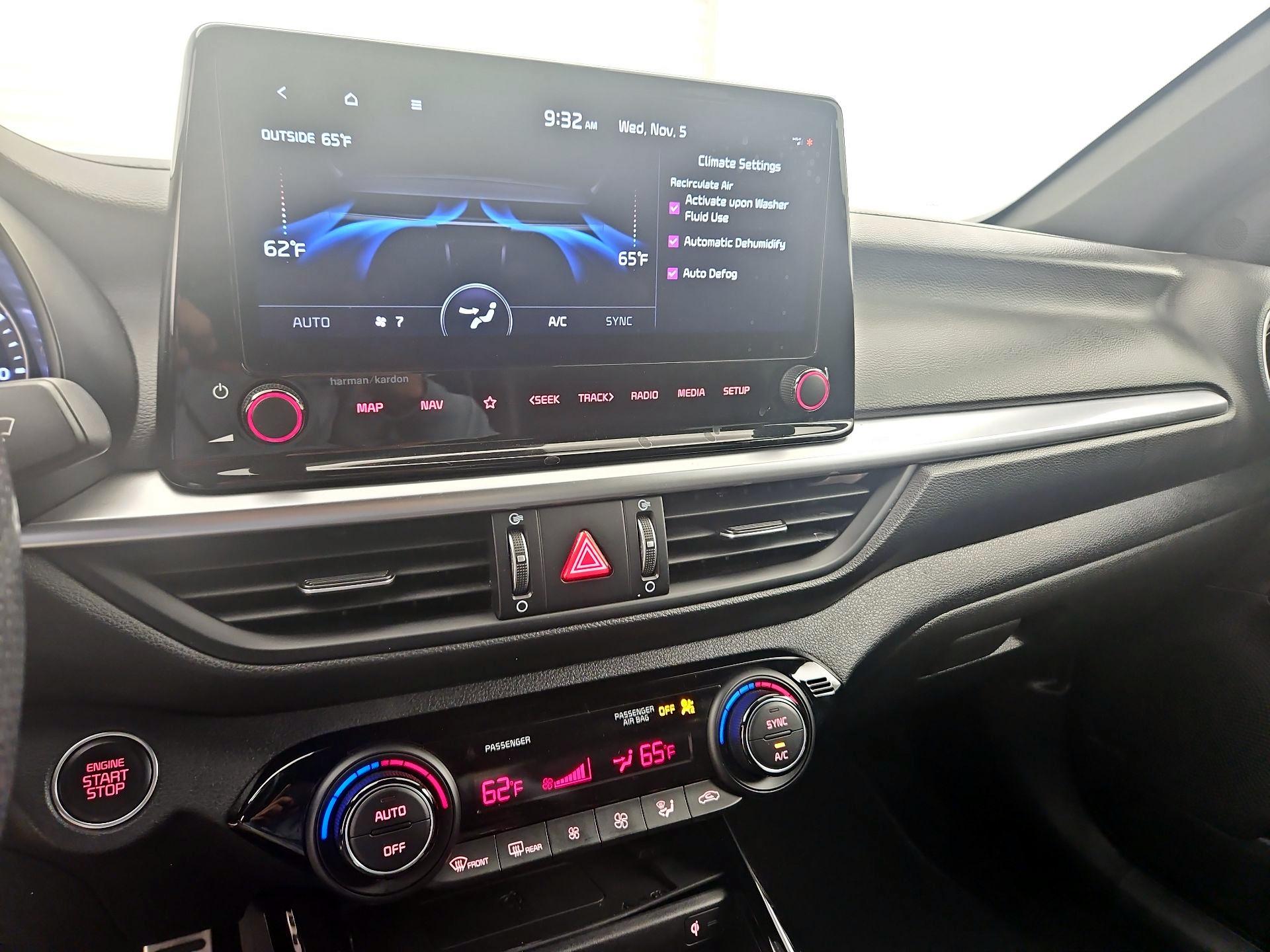 Thumbnail: 2023 Kia Forte - 17