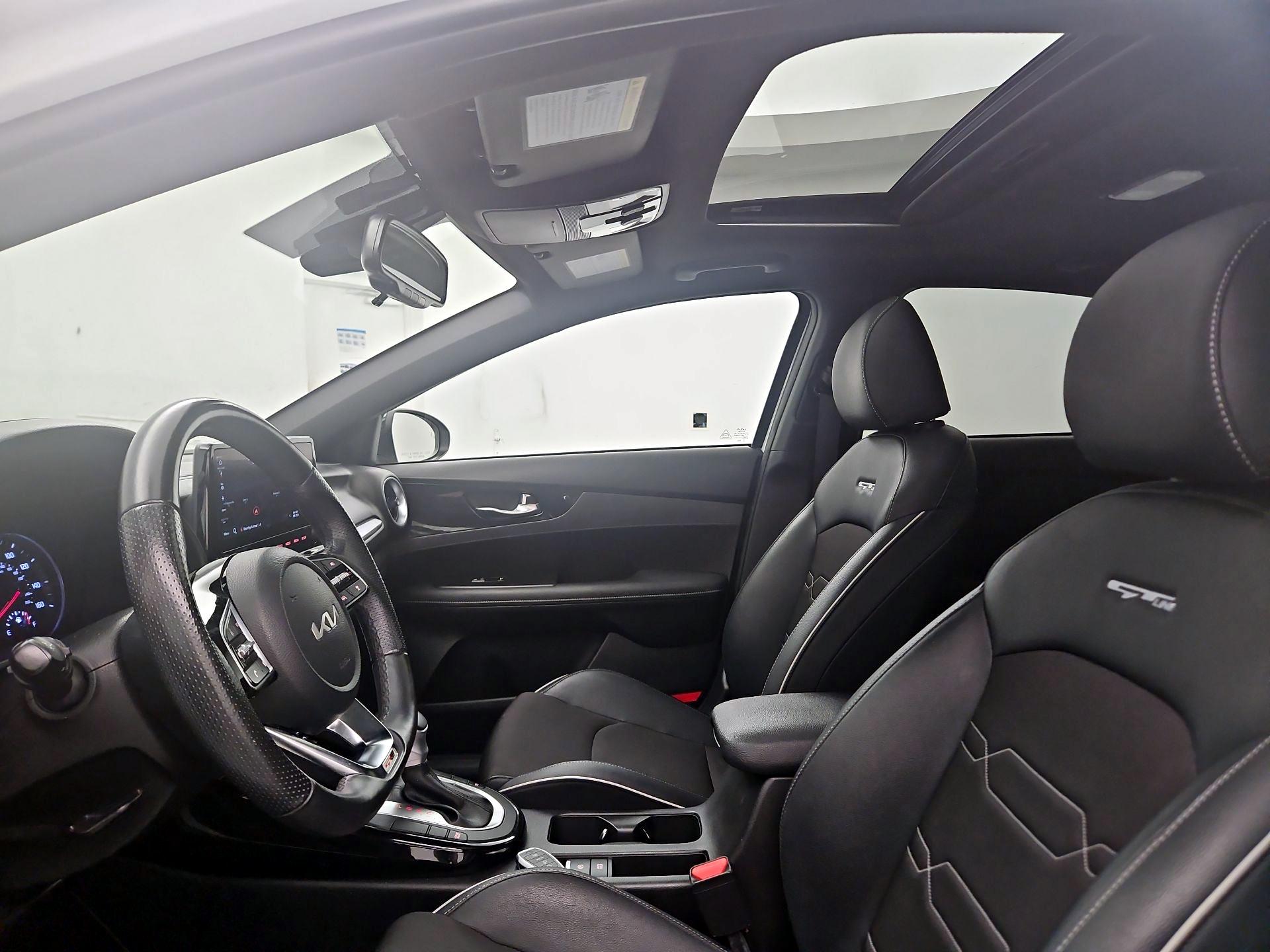 Thumbnail: 2023 Kia Forte - 19