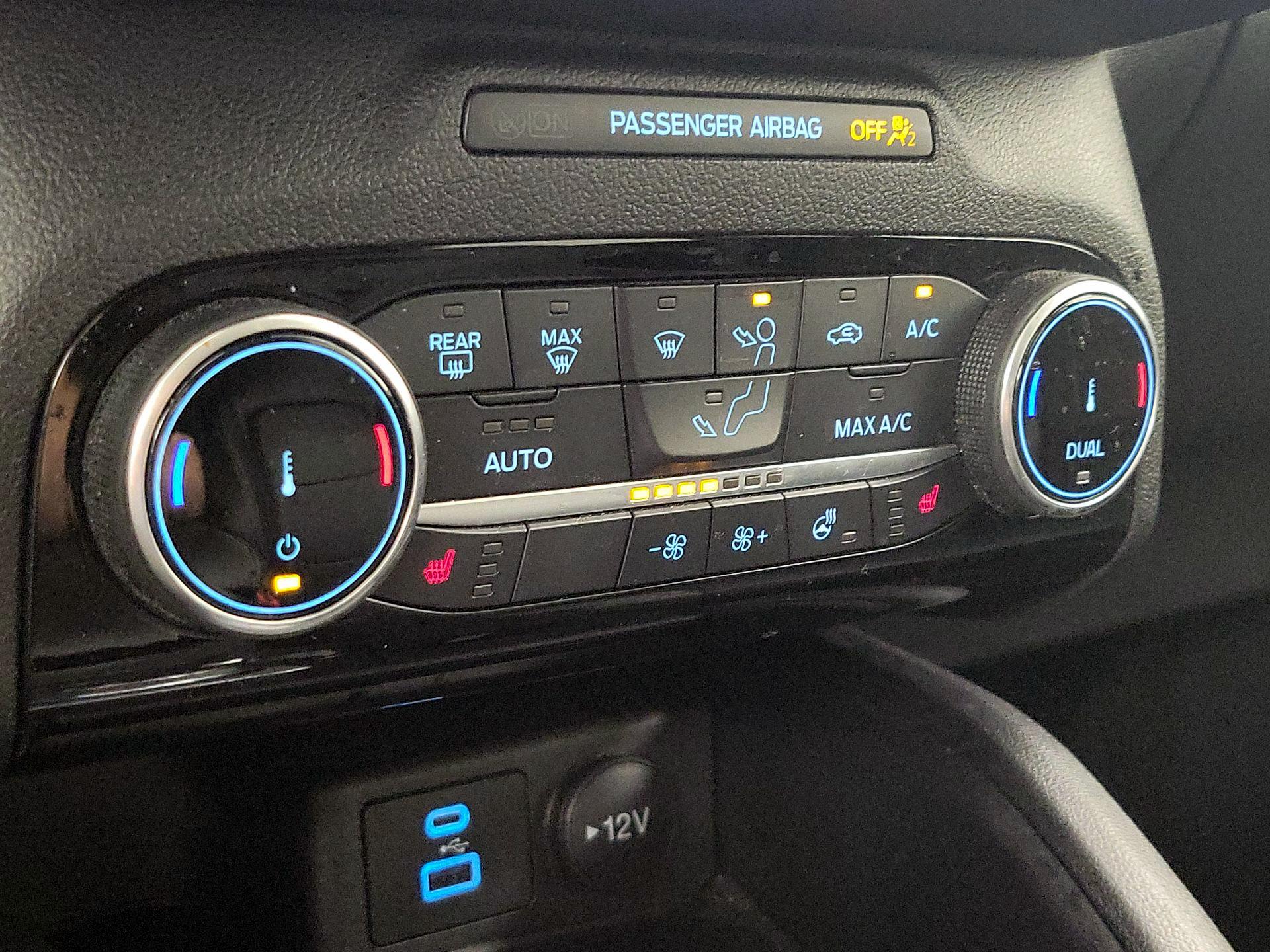 Thumbnail: 2022 Ford Escape - 16