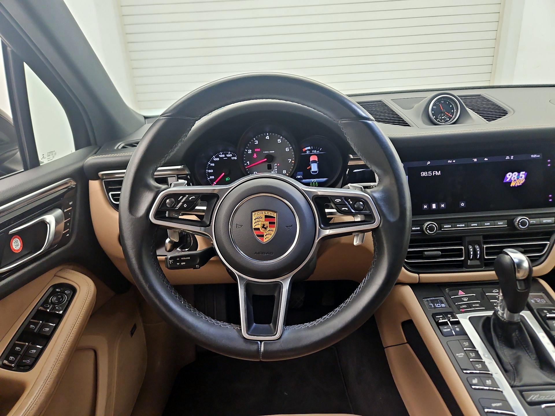 Thumbnail: 2021 Porsche Macan - 10