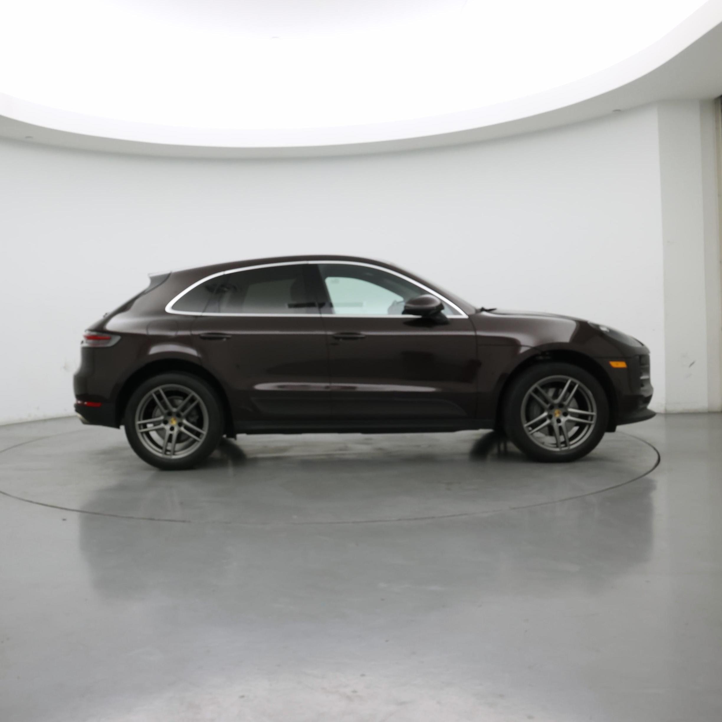 Thumbnail: 2021 Porsche Macan - 7