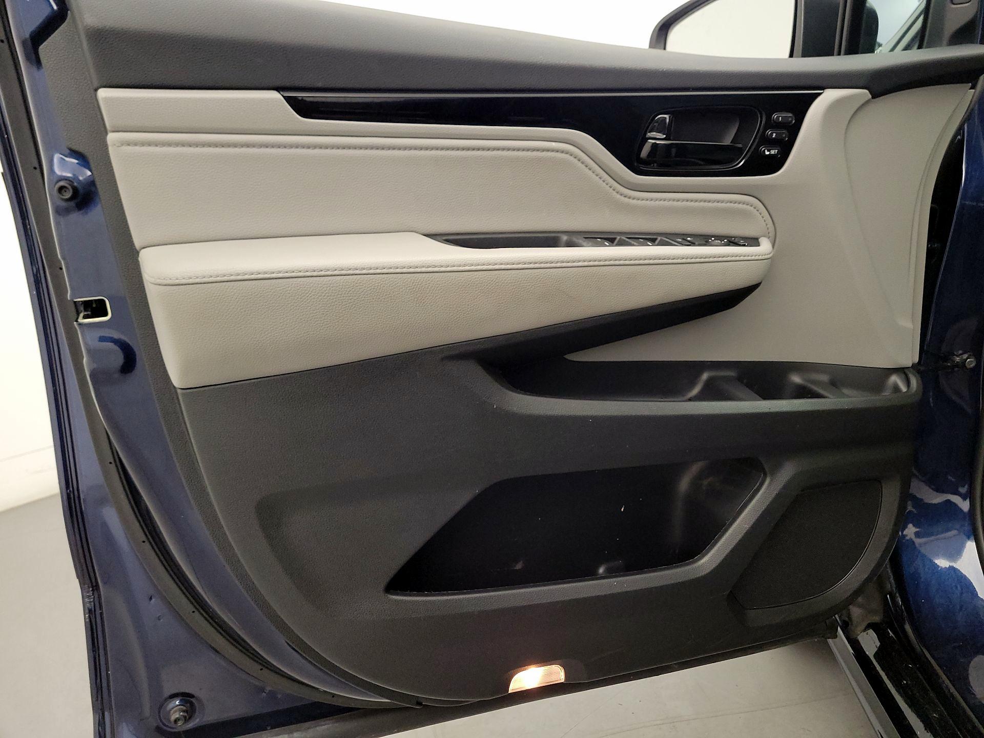 Thumbnail: 2023 Honda Odyssey - 12