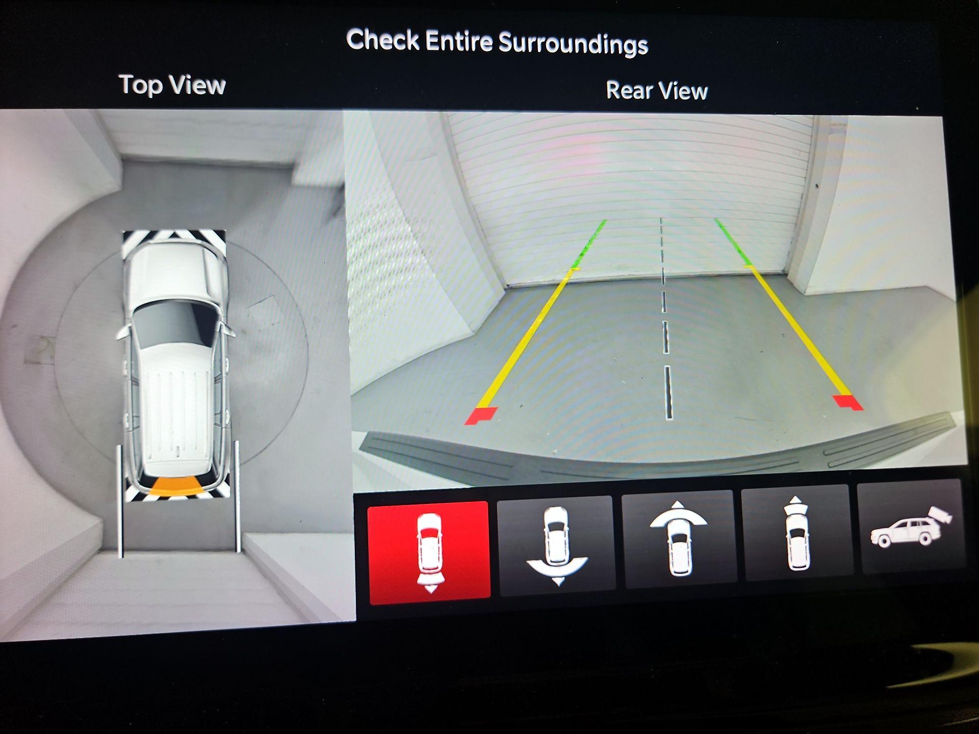 Thumbnail: 2023 Jeep Grand Cherokee - 14