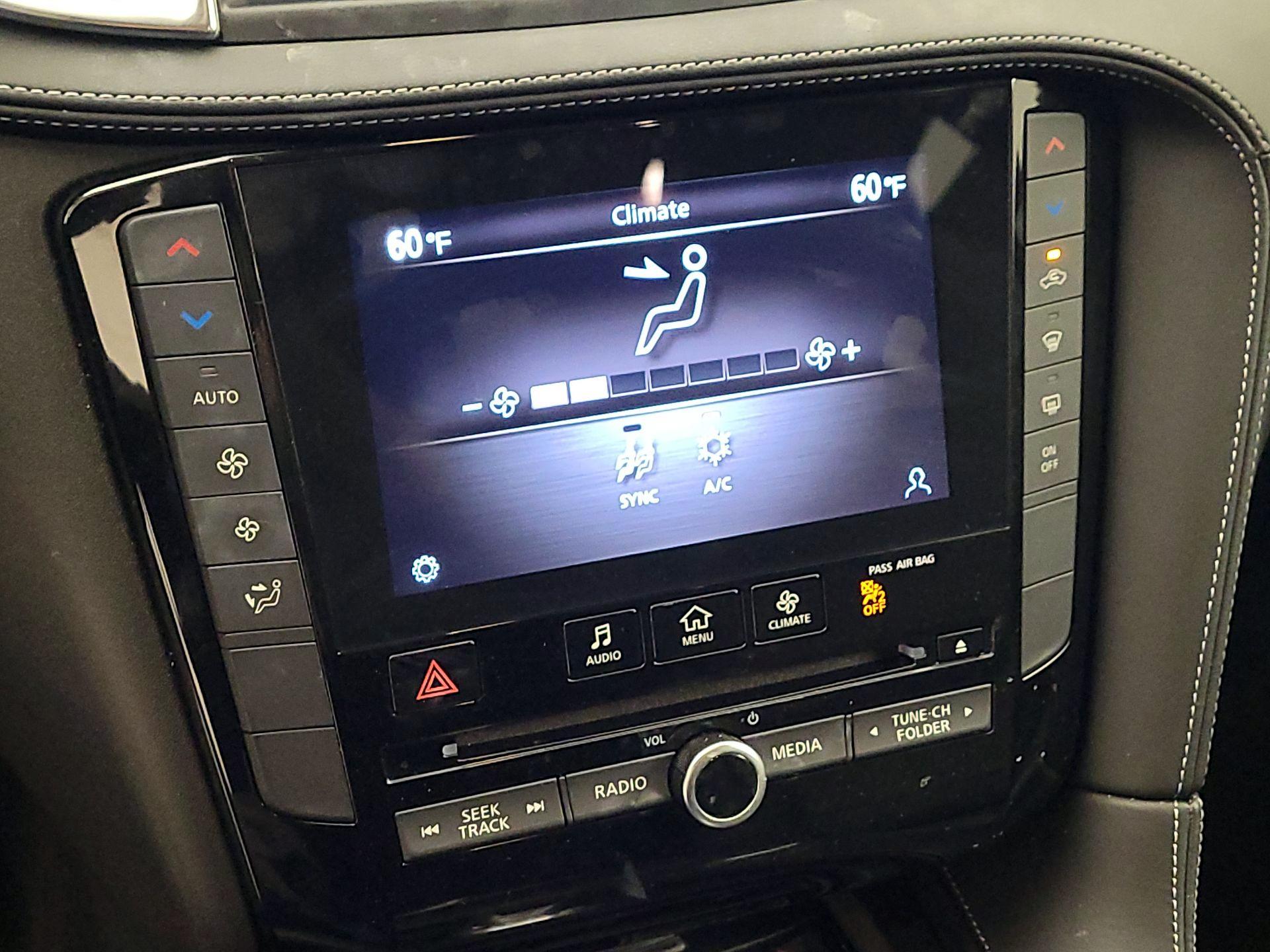 Thumbnail: 2022 INFINITI QX50 - 16