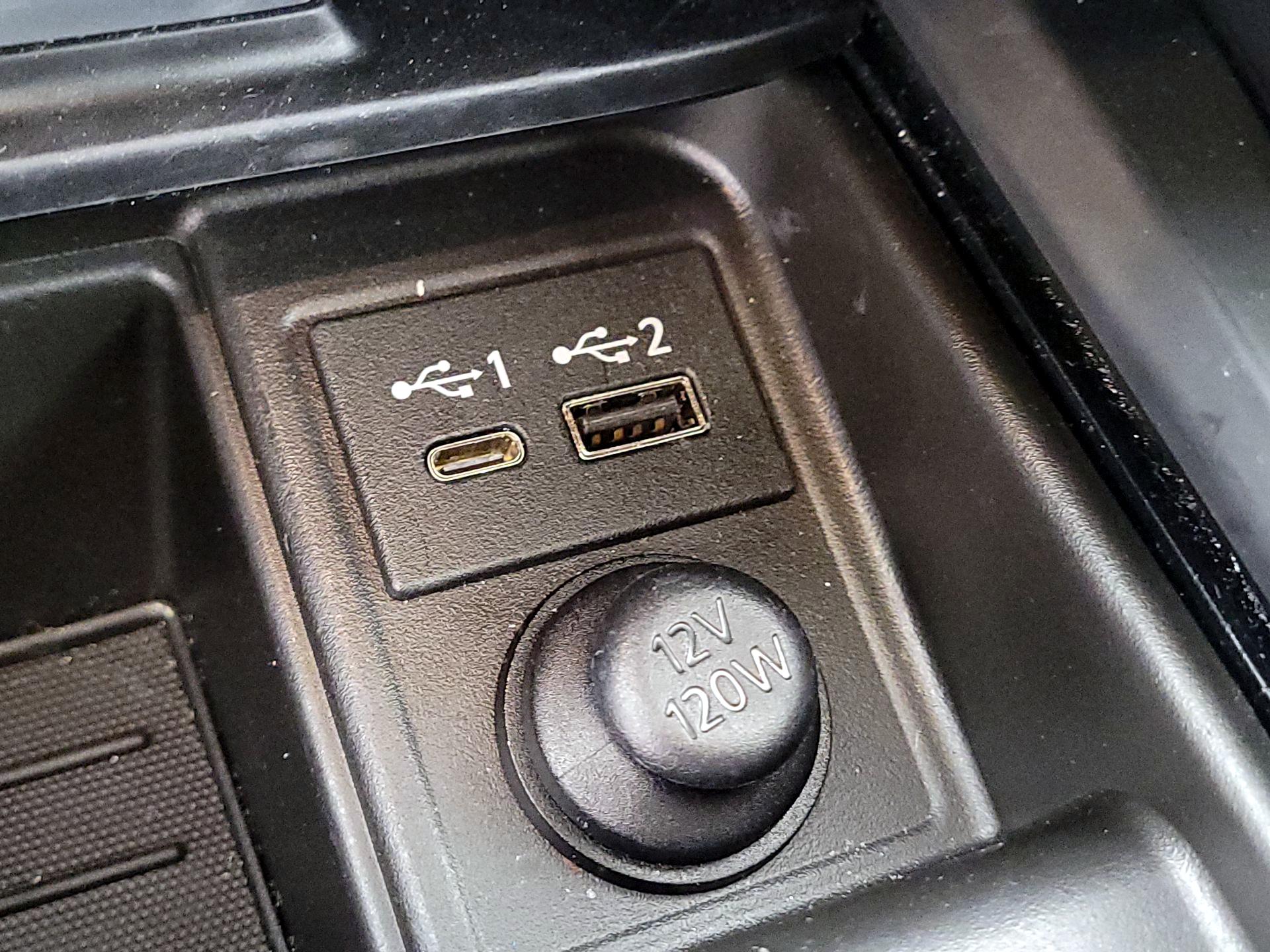 Thumbnail: 2022 INFINITI QX50 - 18