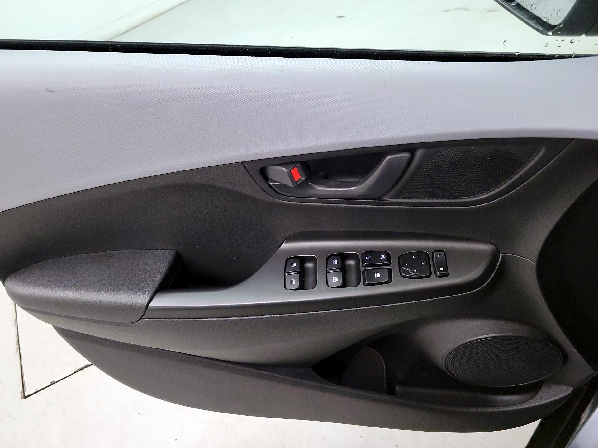 Thumbnail: 2020 Hyundai Kona - 12