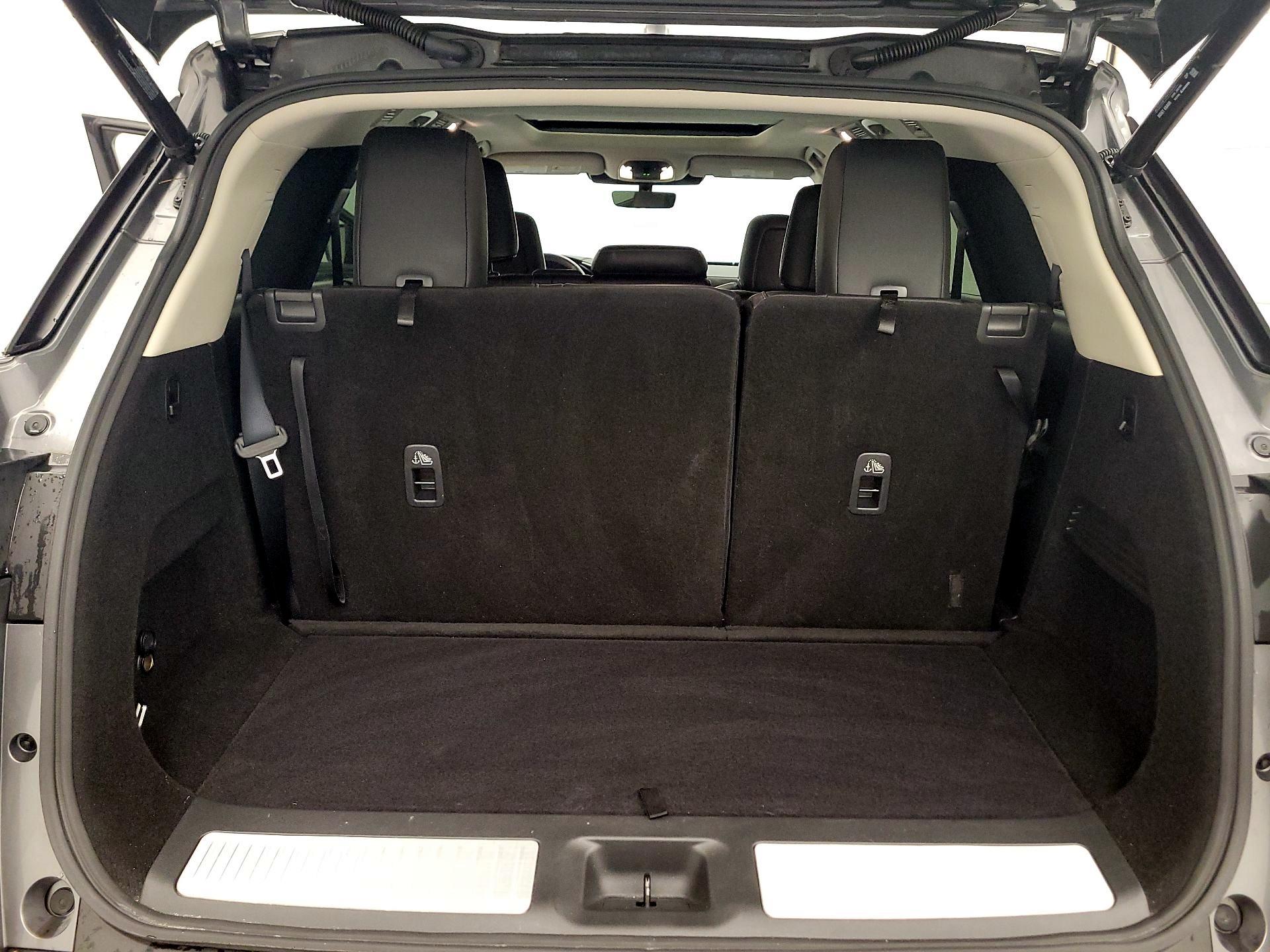 Thumbnail: 2023 INFINITI QX60 - 16