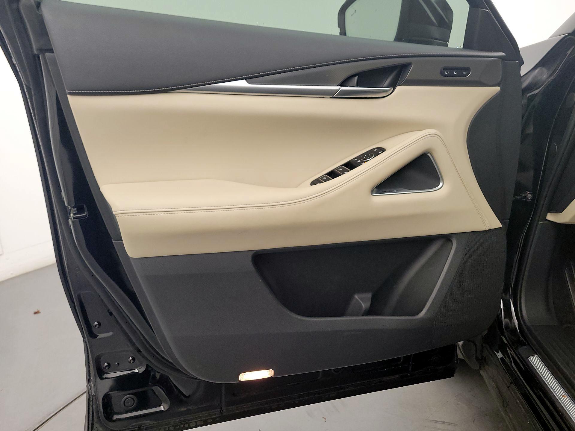 Thumbnail: 2023 INFINITI QX60 - 12