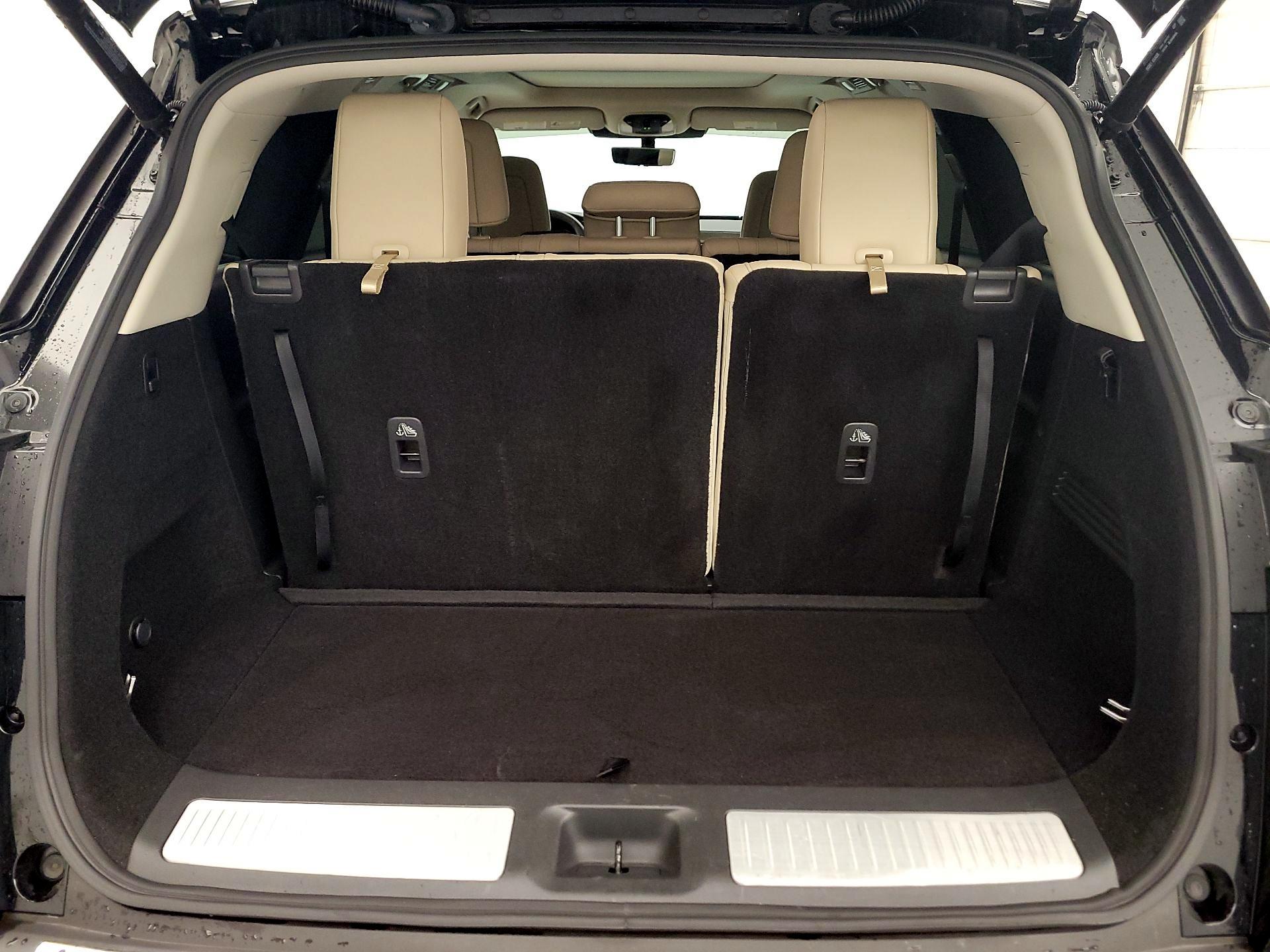 Thumbnail: 2023 INFINITI QX60 - 16