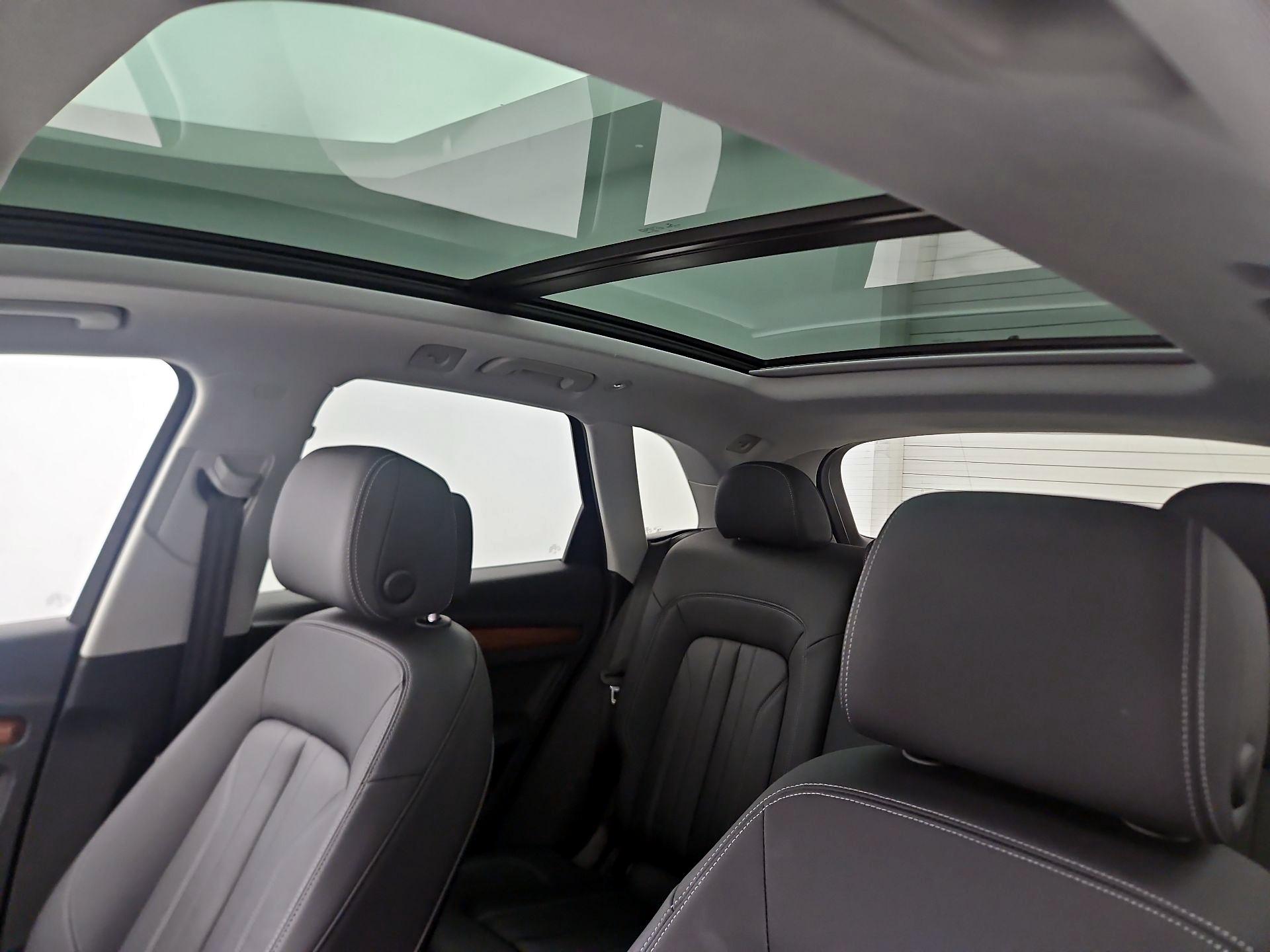 Thumbnail: 2022 Audi Q5 - 18