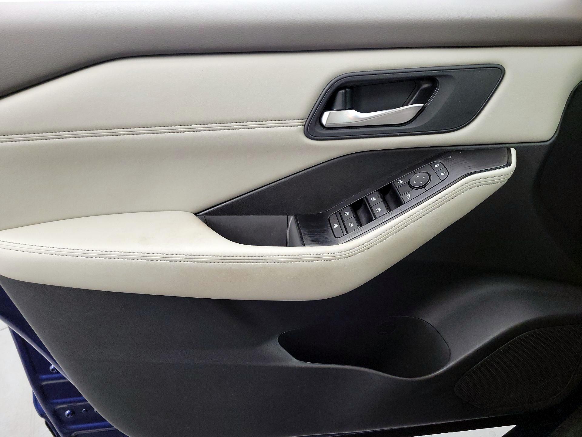 Thumbnail: 2023 Nissan Rogue - 12